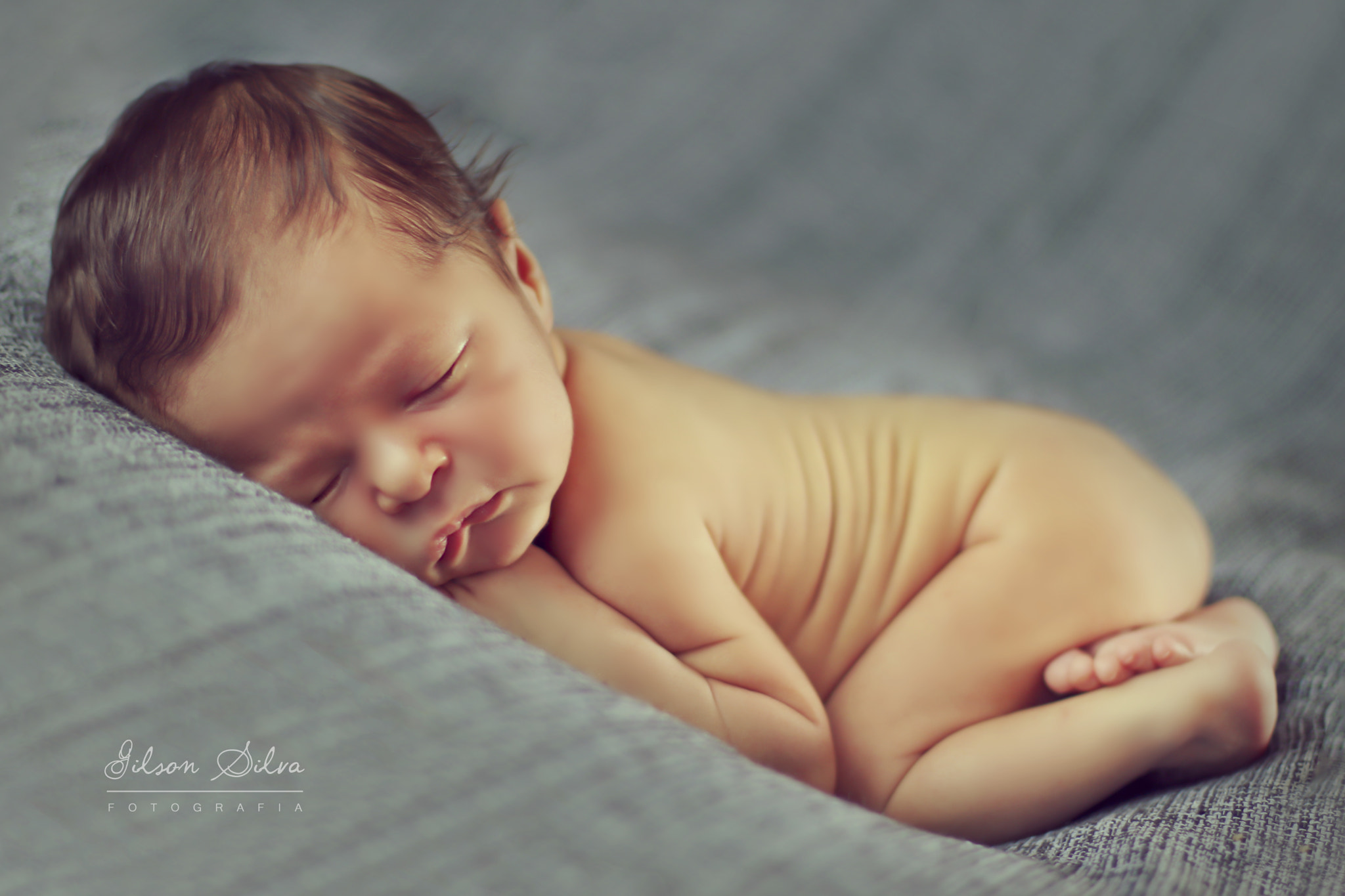 Canon EOS 750D (EOS Rebel T6i / EOS Kiss X8i) sample photo. Newborn photography
