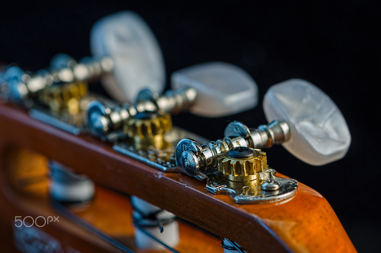 Nikon AF-S DX Micro-Nikkor 85mm F3.5G ED VR sample photo. Acoustic guitar photography