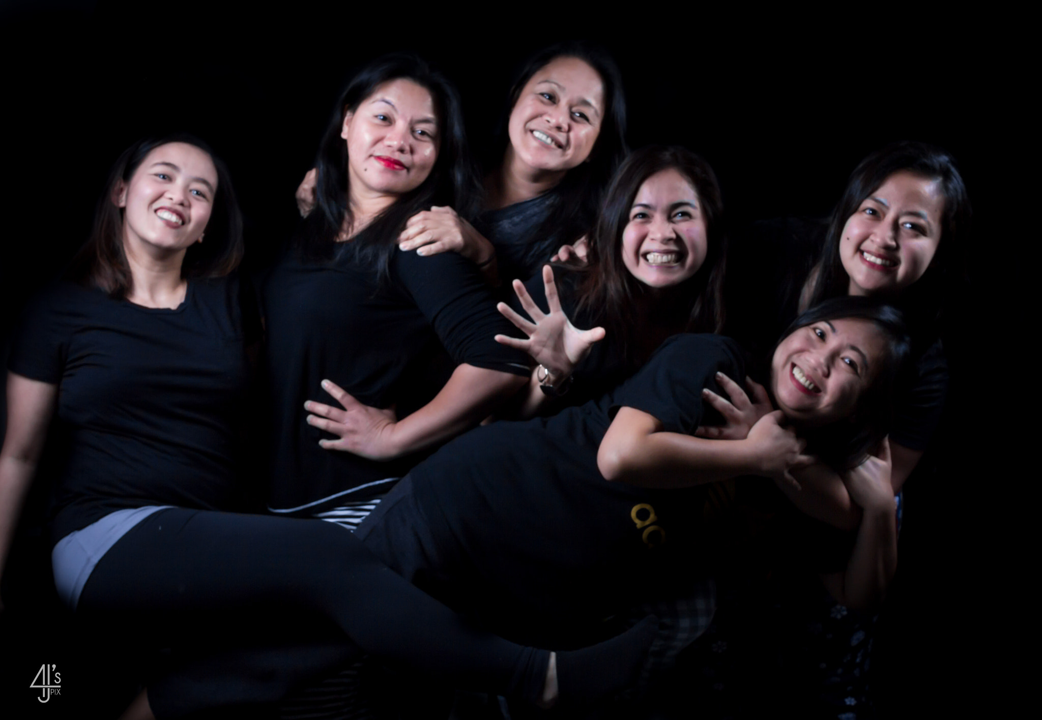 Canon EF-S 24mm F2.8 STM sample photo. Mommy's just wanna have fun photoshoot photography