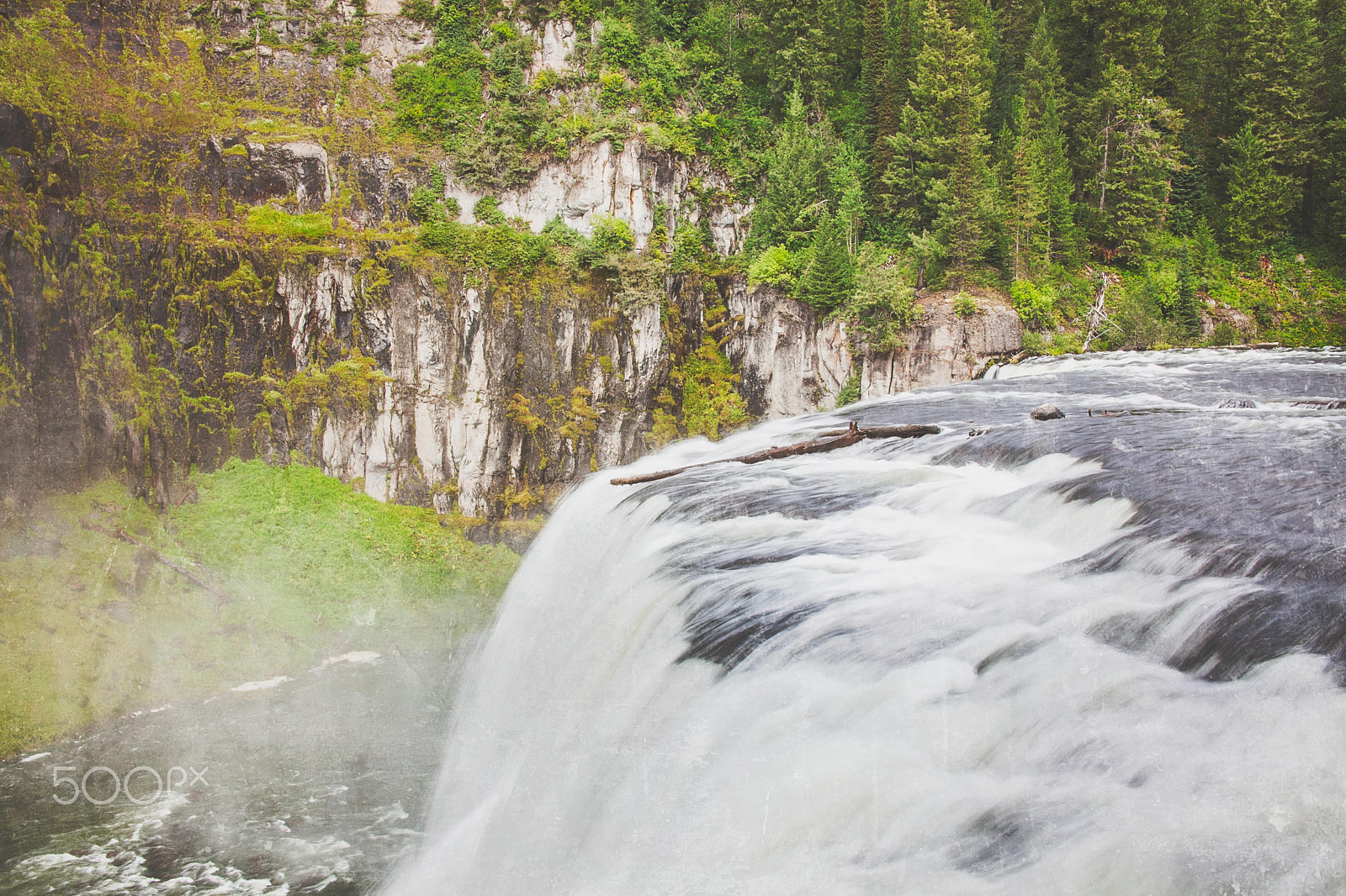 Canon EOS 5D Mark II + Canon EF 28-135mm F3.5-5.6 IS USM sample photo. Upper mesa falls idaho photography