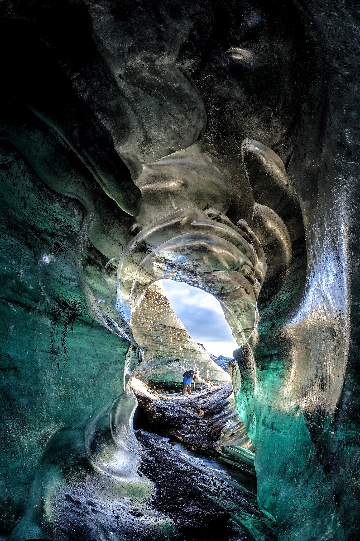 Canon EOS 6D + Canon EF 15mm F2.8 Fisheye sample photo. The icecave photography