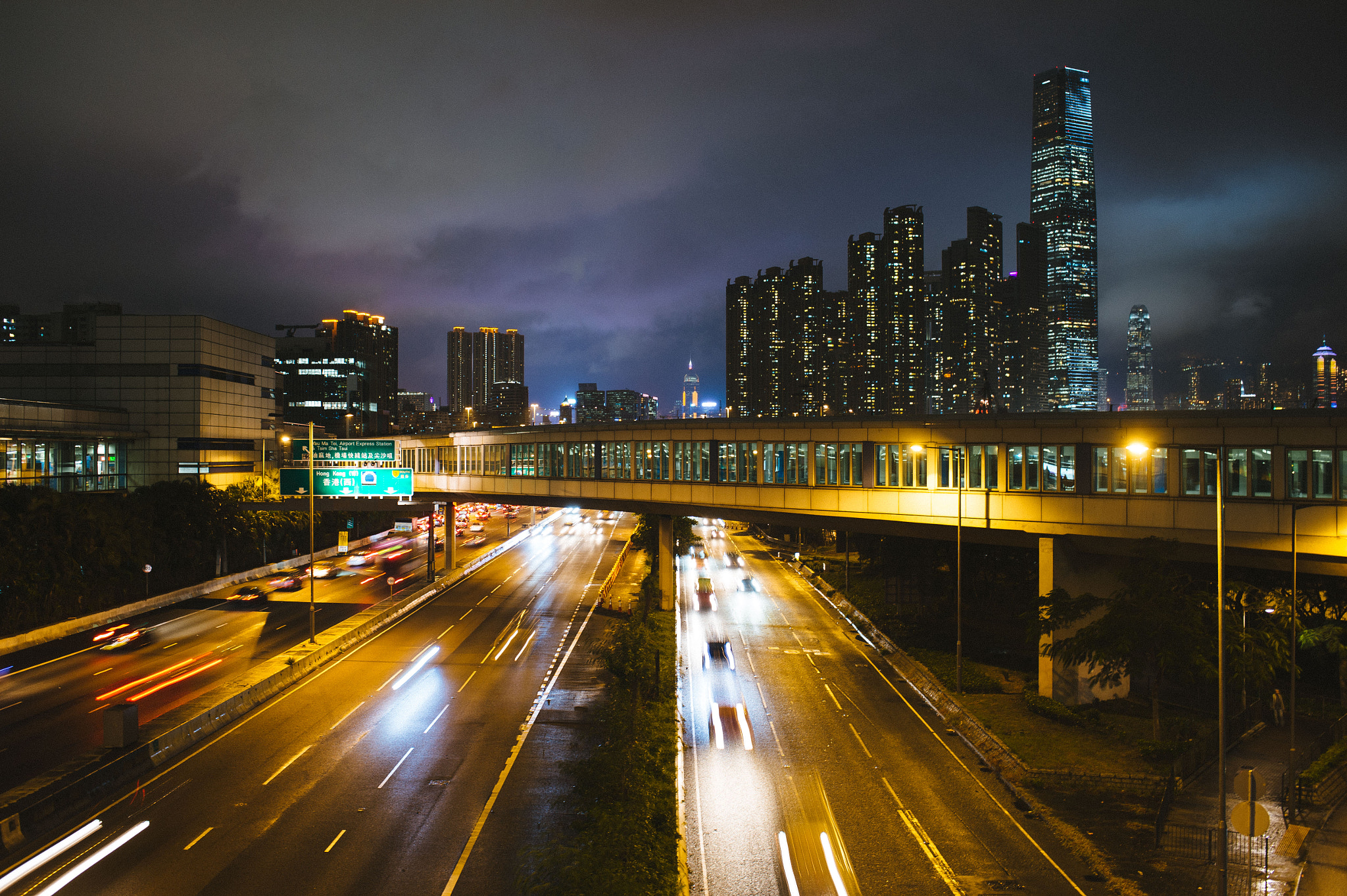 Nikon Df + Nikon AF-S Nikkor 35mm F1.8G ED sample photo. Hong kong exposure photography