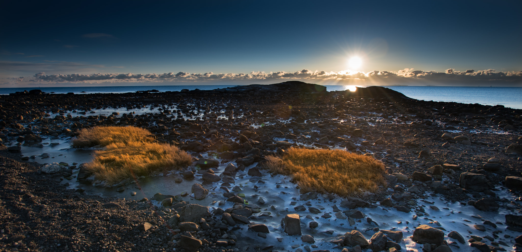 Nikon AF-S Nikkor 17-35mm F2.8D ED-IF sample photo. ...sunrise in rye... photography