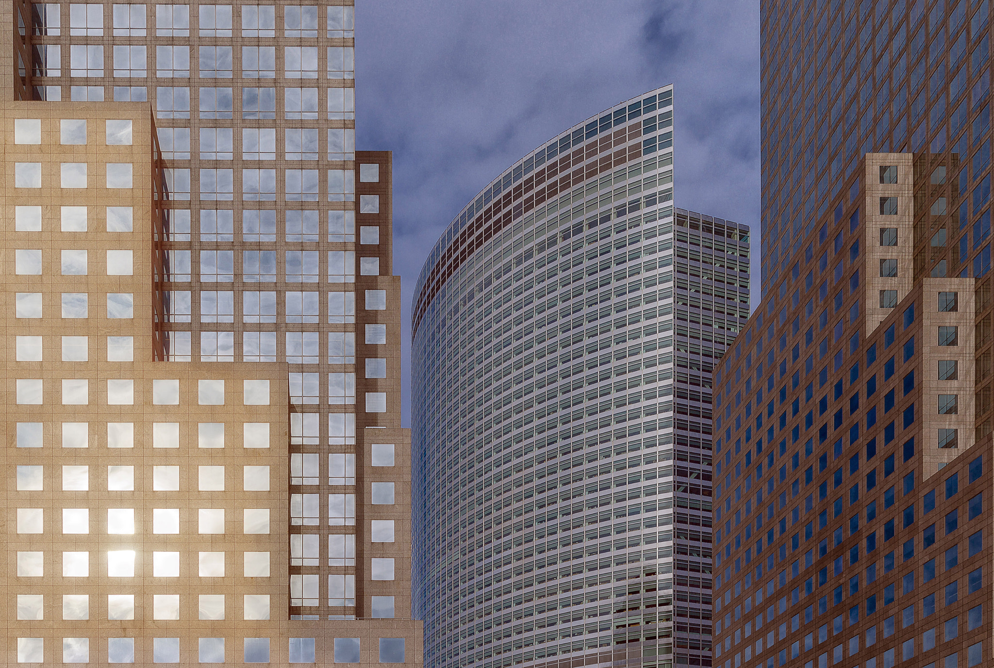 Canon EF 24-70mm F2.8L II USM sample photo. Curved building photography