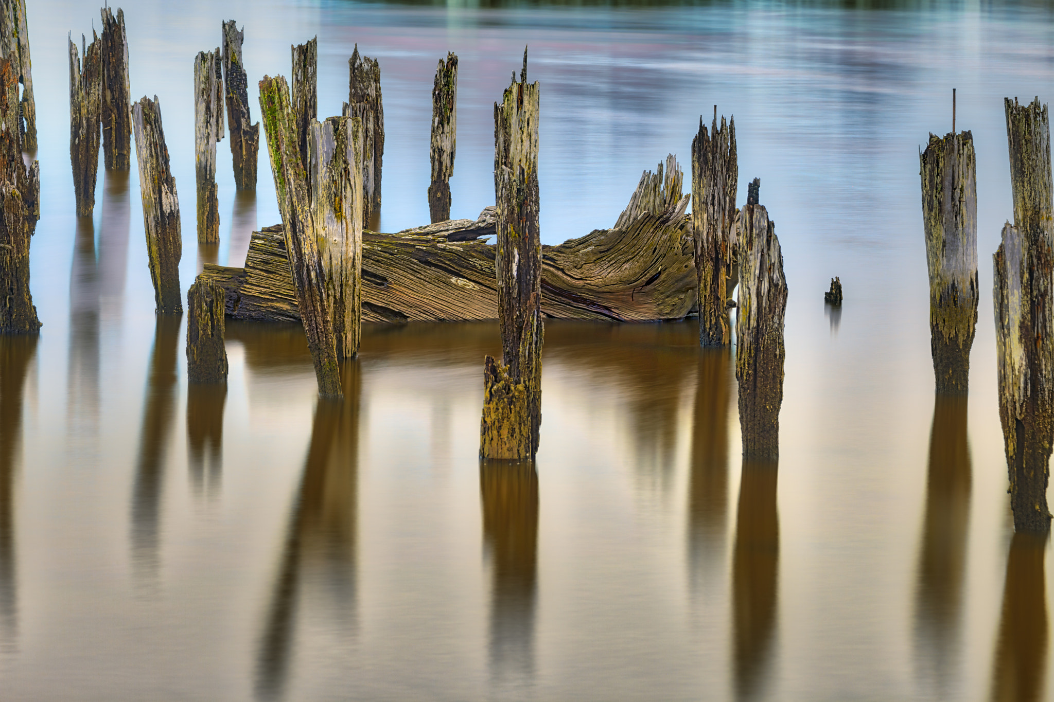 Canon EF 70-300mm F4-5.6L IS USM sample photo. Fading pier photography