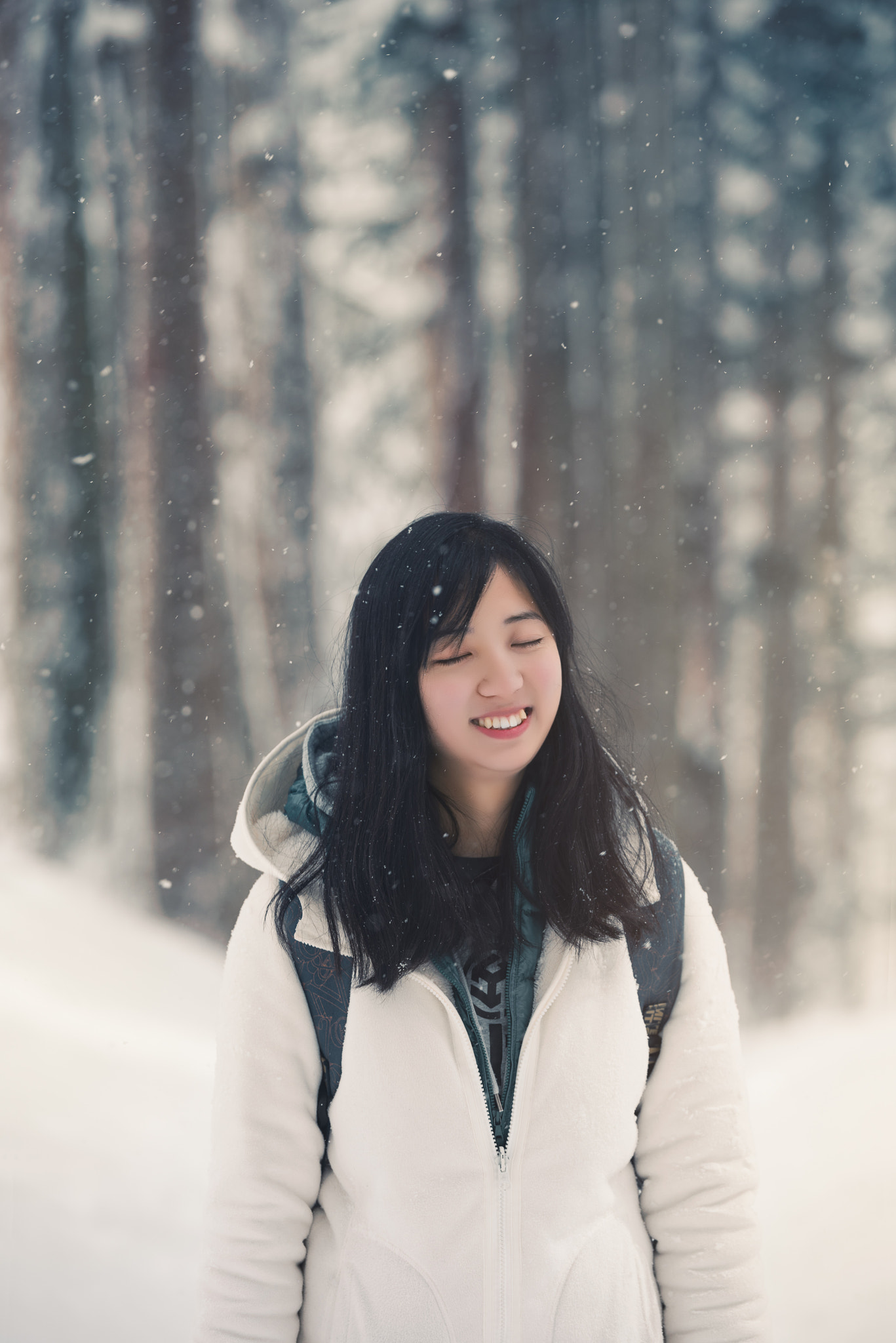 Nikon D810 + Tamron SP 70-200mm F2.8 Di VC USD sample photo. 雪女彼女 photography