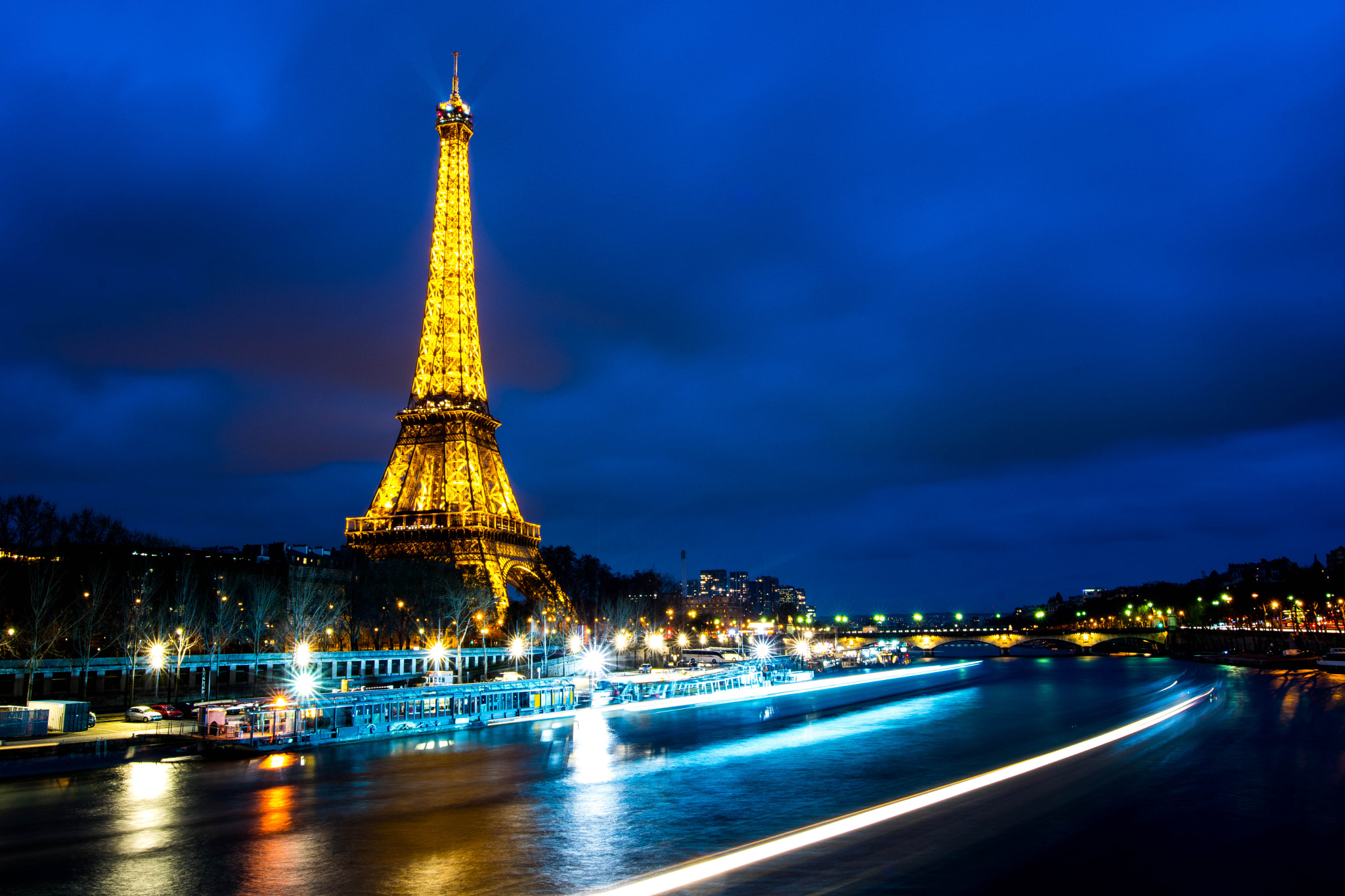 Nikon AF-S Nikkor 14-24mm F2.8G ED sample photo. Paris photography