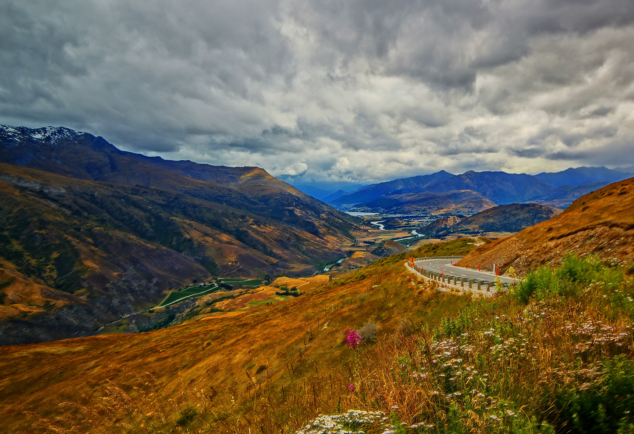 Sony Alpha NEX-5R + Sigma AF 10-20mm F4-5.6 EX DC sample photo. Arrowtown photography