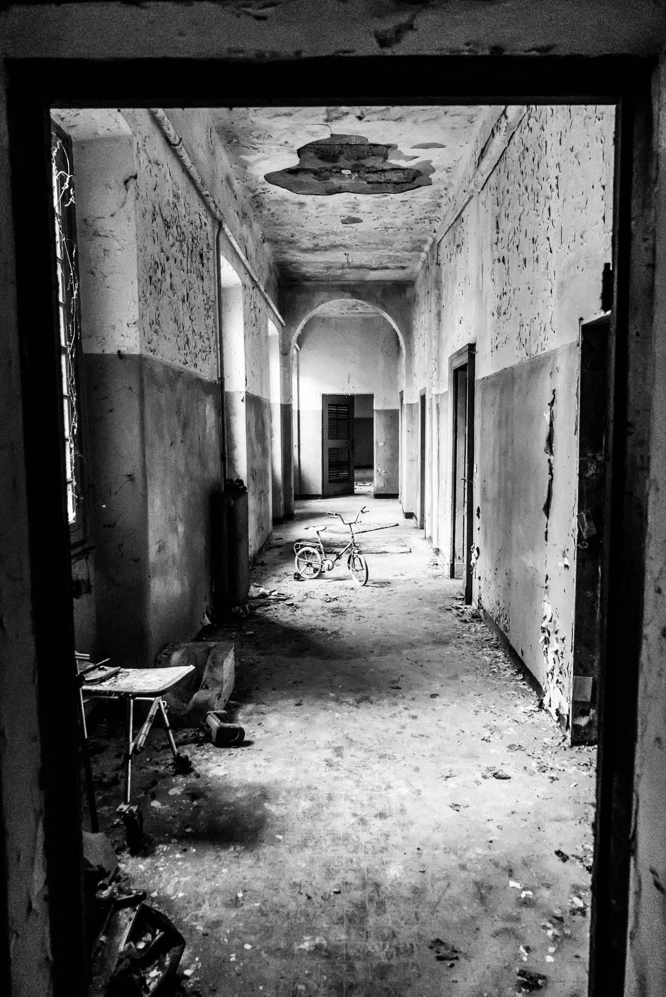 Sony a7S II + Sony Vario Tessar T* FE 24-70mm F4 ZA OSS sample photo. Voghera ex psychiatric hospital photography