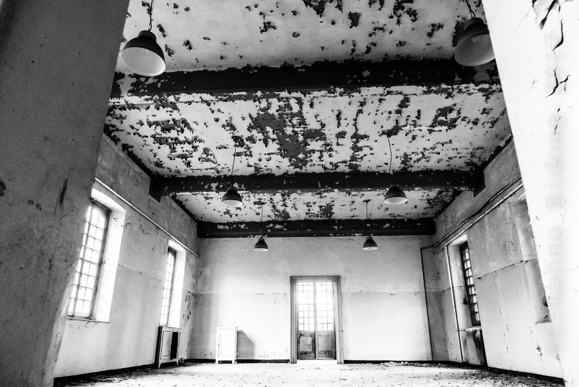 Sony a7S II + Sony Vario Tessar T* FE 24-70mm F4 ZA OSS sample photo. Voghera ex psychiatric hospital photography