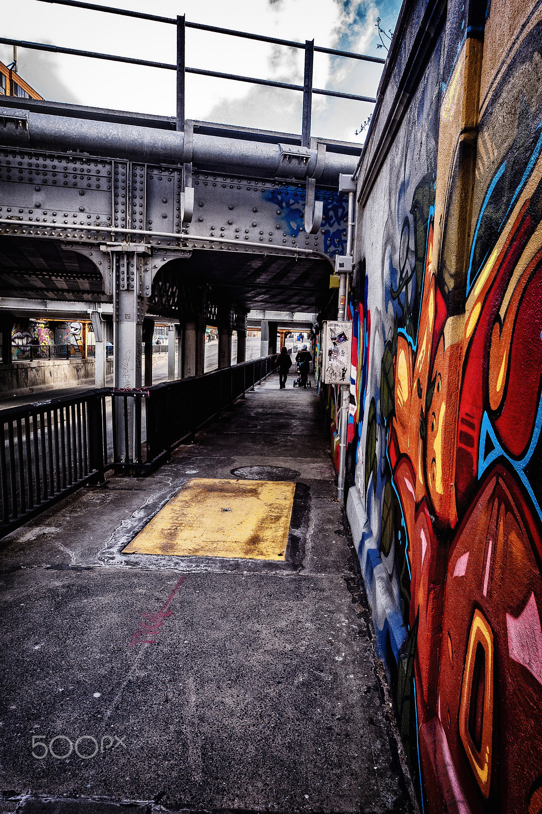 Olympus OM-D E-M10 II sample photo. Underpass photography