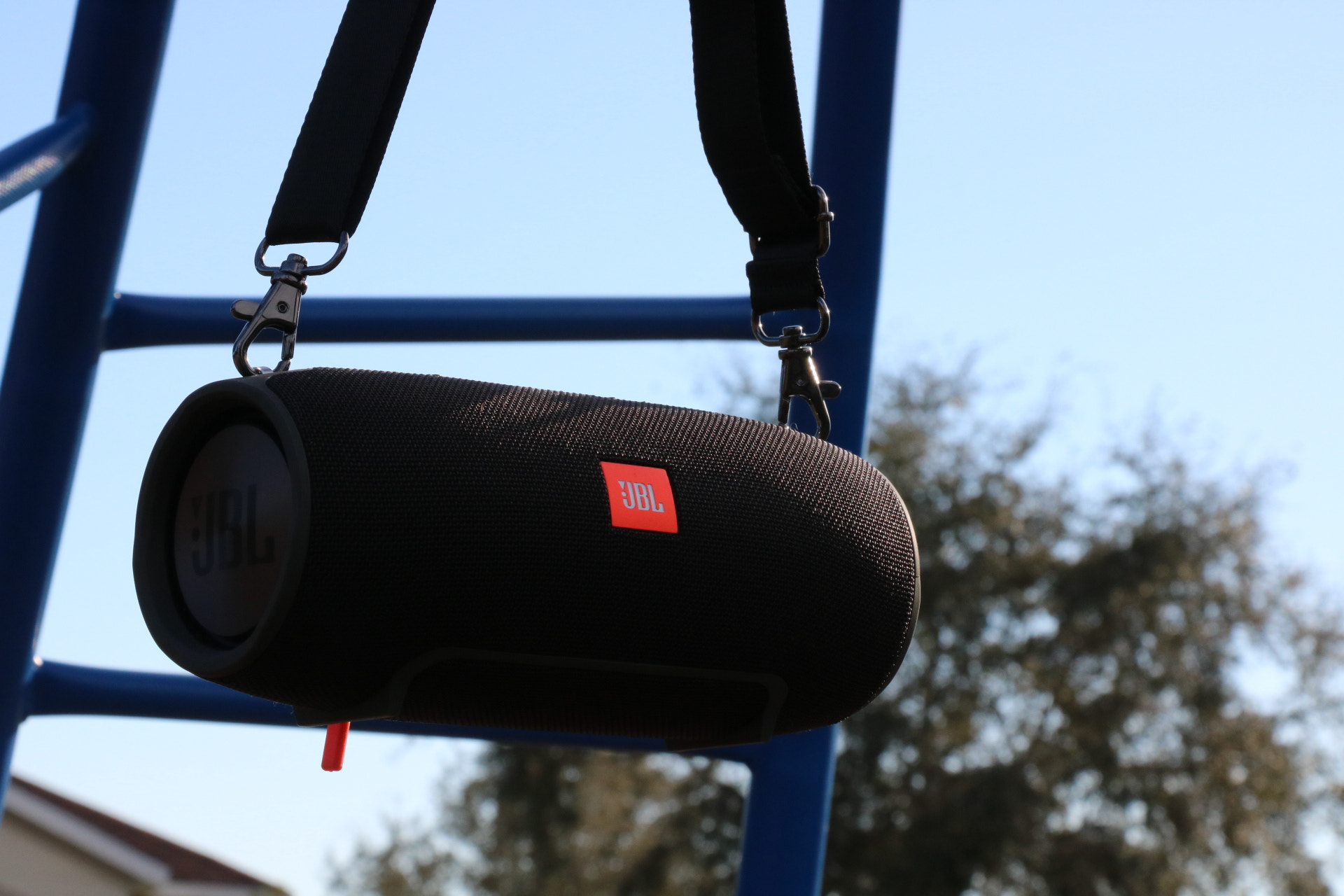 Canon EOS 750D (EOS Rebel T6i / EOS Kiss X8i) sample photo. Jbl xtreme photography
