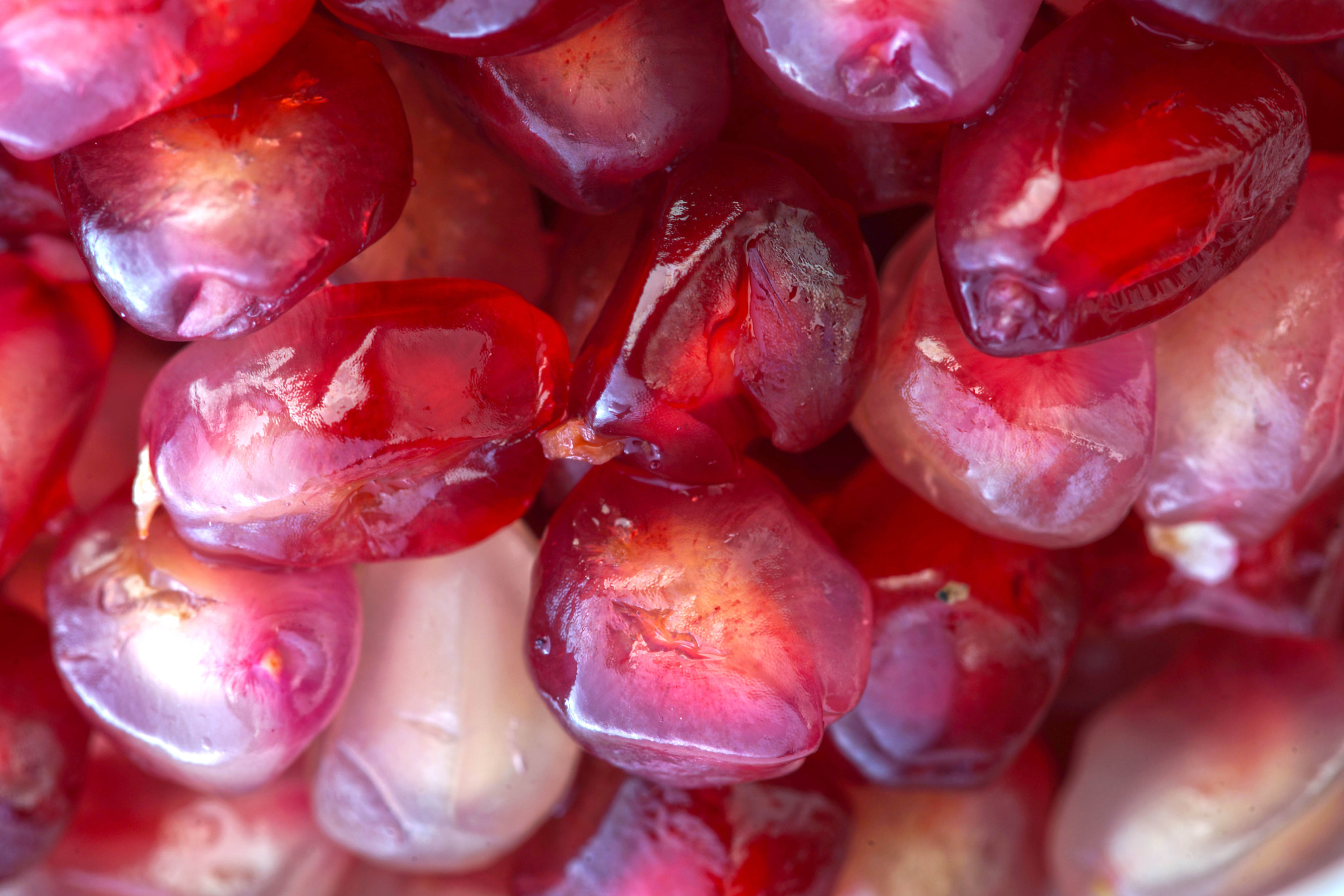 Sony a99 II sample photo. Pomegranate seeds photography