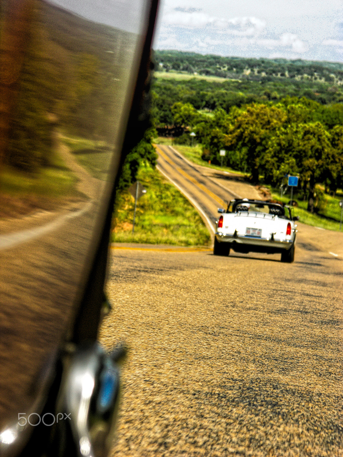 KONICA MINOLTA DiMAGE A200 sample photo. Tx roads with mgbs photography