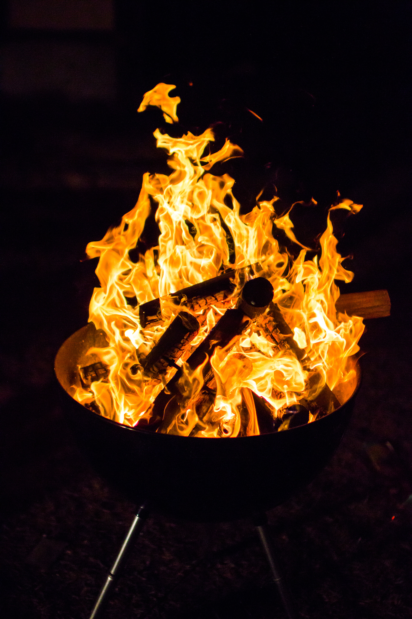 Sigma 30mm F1.4 EX DC HSM sample photo. Fire photography