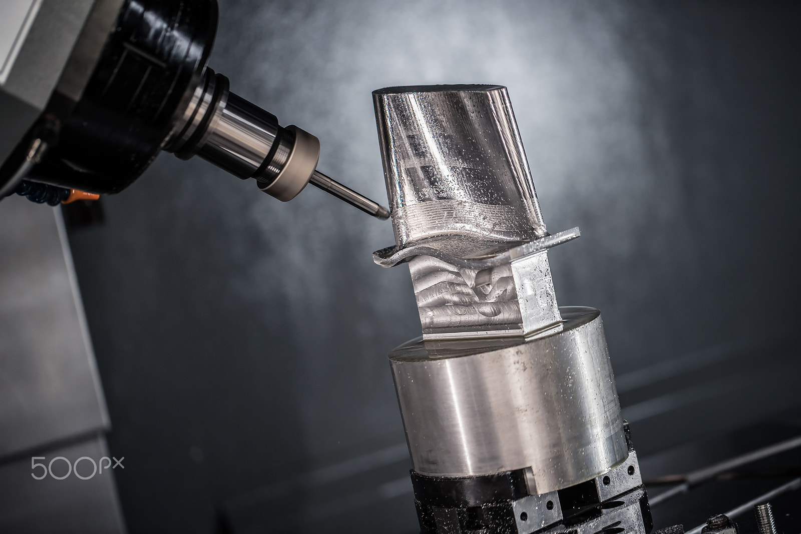 Canon EF 100mm F2.8L Macro IS USM sample photo. Metalworking cnc milling machine. photography