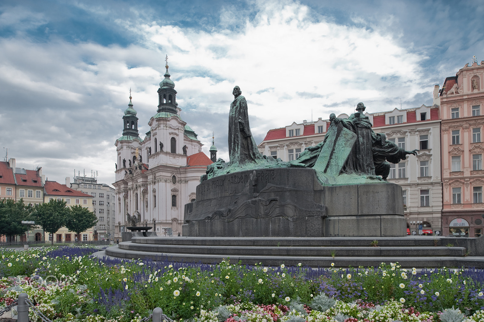 Nikon D700 + Nikon PC-E Nikkor 24mm F3.5D ED Tilt-Shift sample photo. Statue of jan hus photography