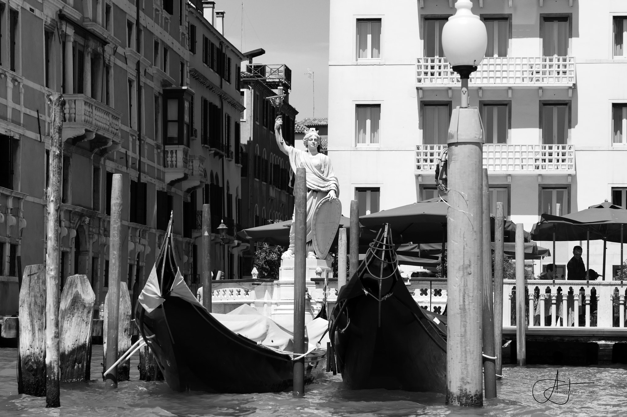 Canon EOS 5DS sample photo. “l'italia turrita” (the towered italy) [b&w] photography