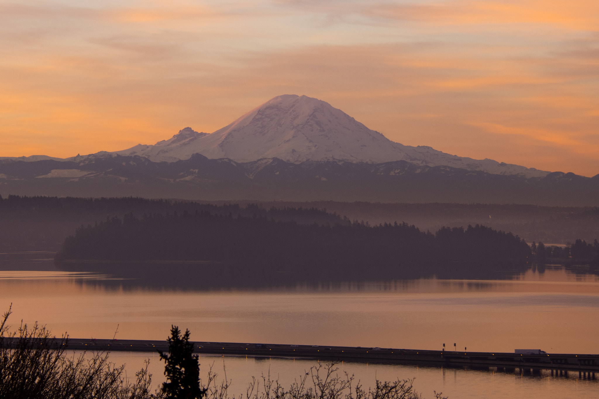 Nikon D500 sample photo. Seattle i-90 sunrise photography