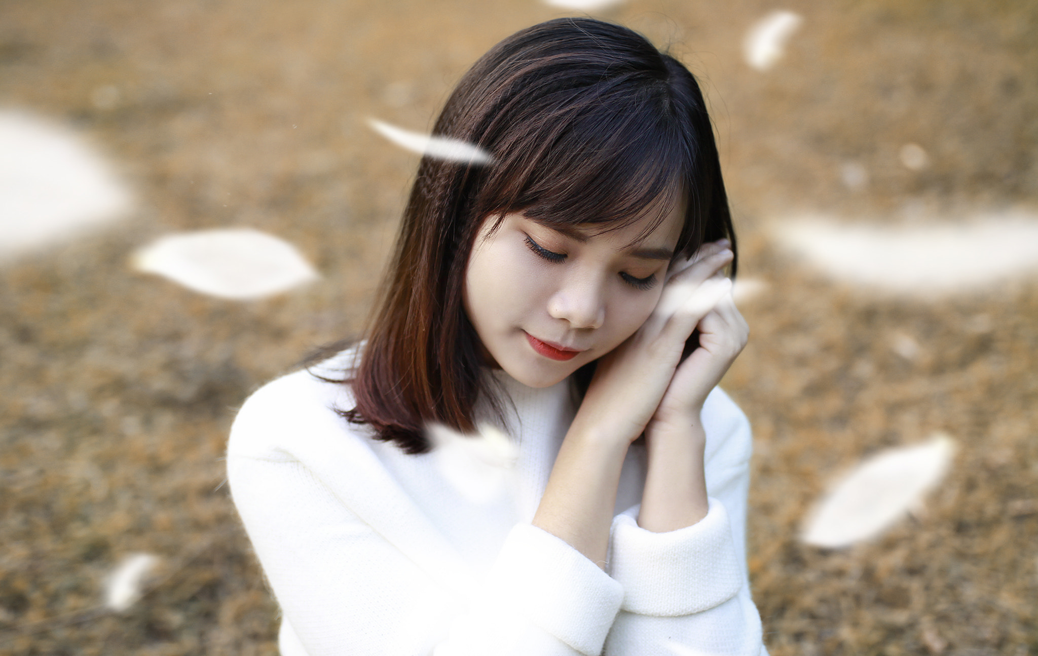 Canon EOS 50D + Sigma 35mm F1.4 DG HSM Art sample photo. Her photography