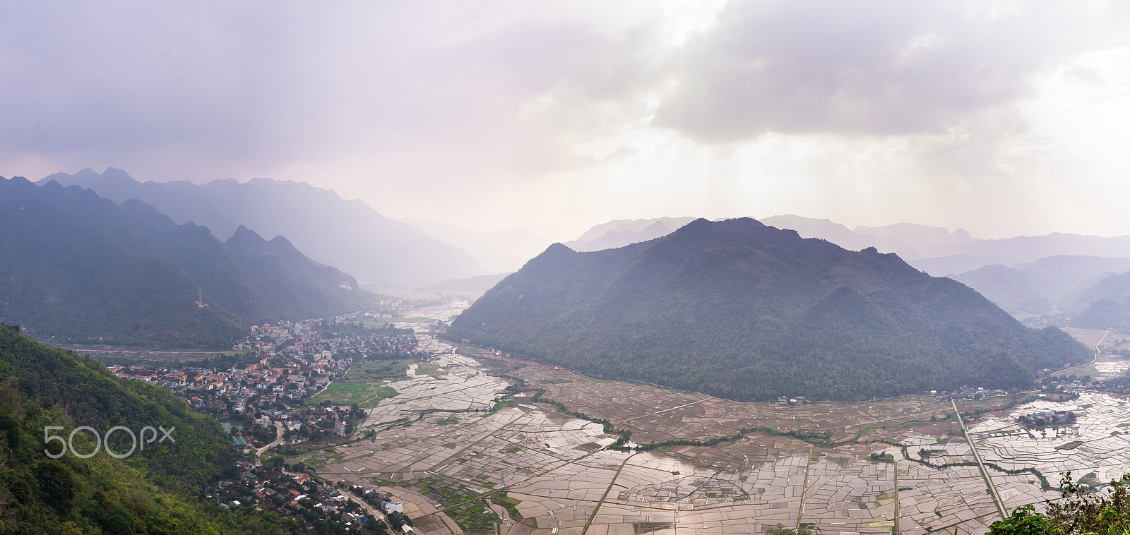 Nikon AF Nikkor 24mm F2.8D sample photo. Mai chau valley photography