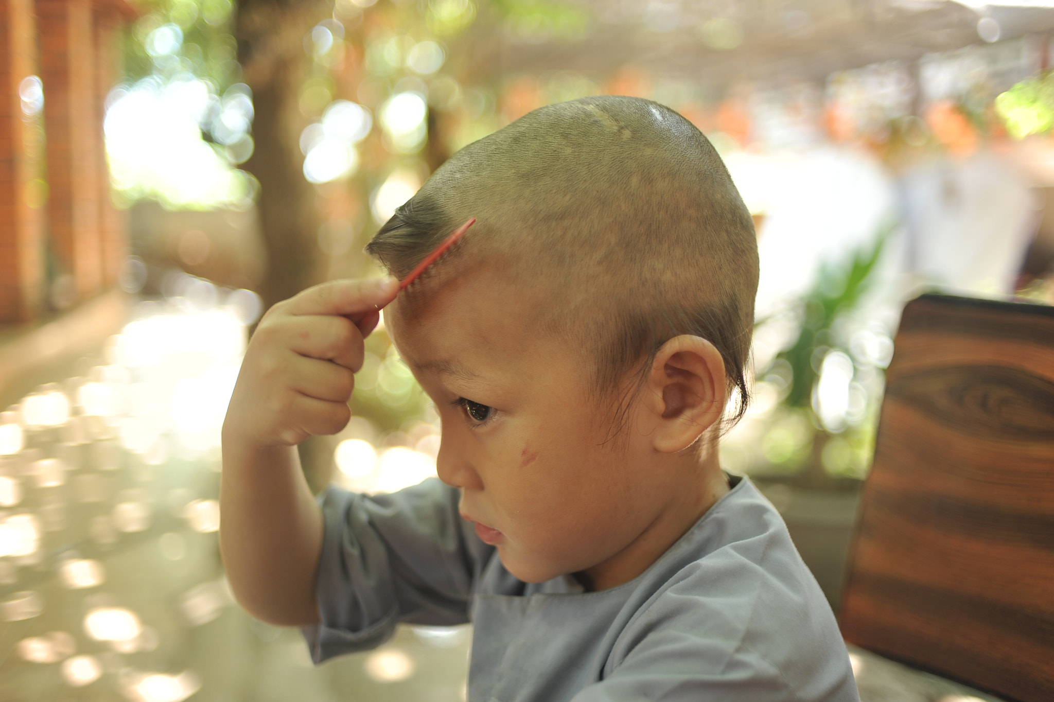 Nikon AF Nikkor 35mm F2D sample photo. Hairdo photography