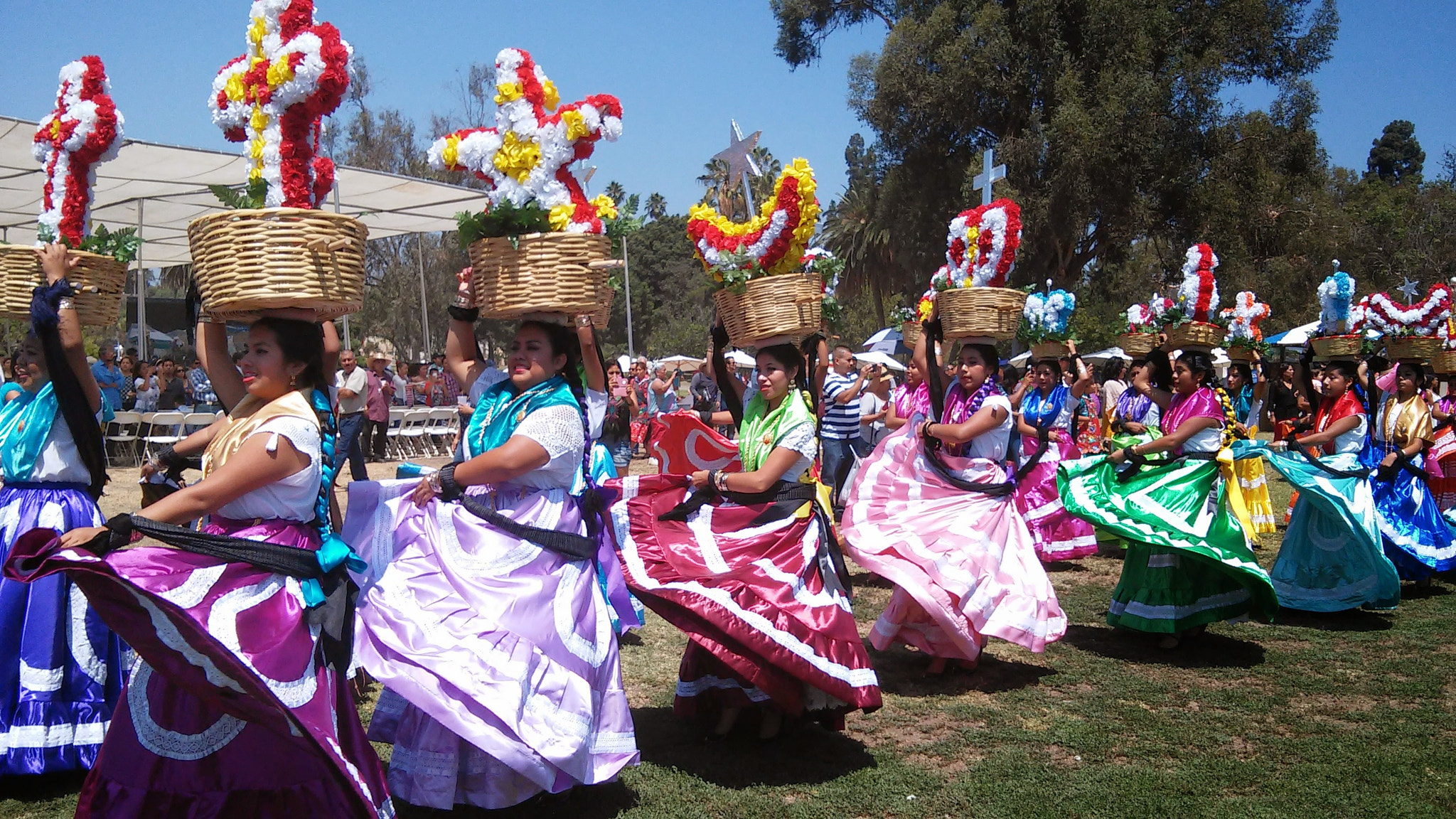 LG VOLT sample photo. Guelaguetza festival photography