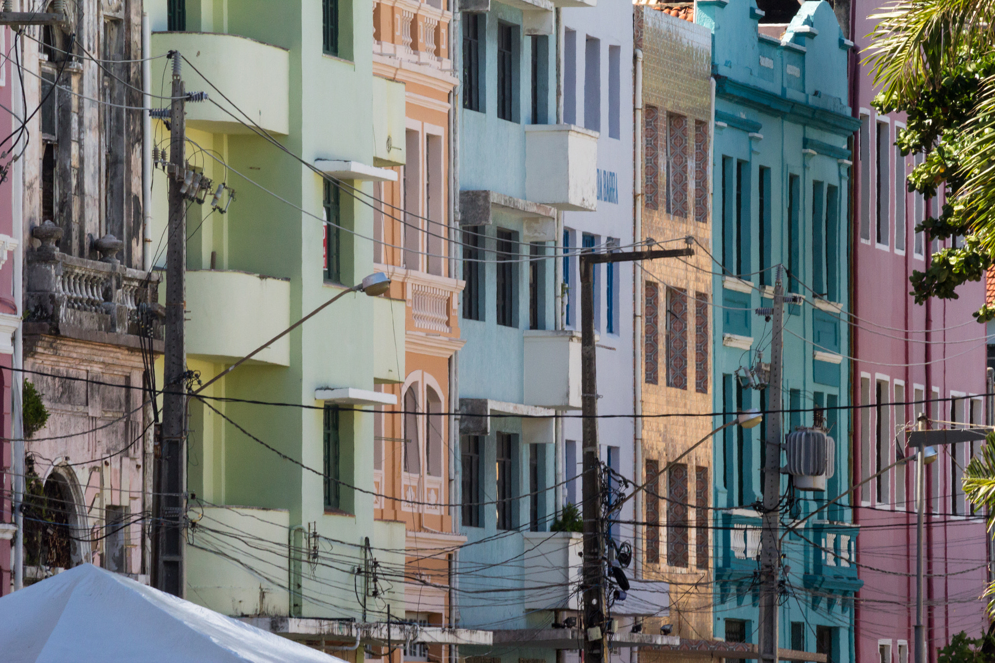 Canon EF-S 55-250mm F4-5.6 IS sample photo. Colorful buildings photography