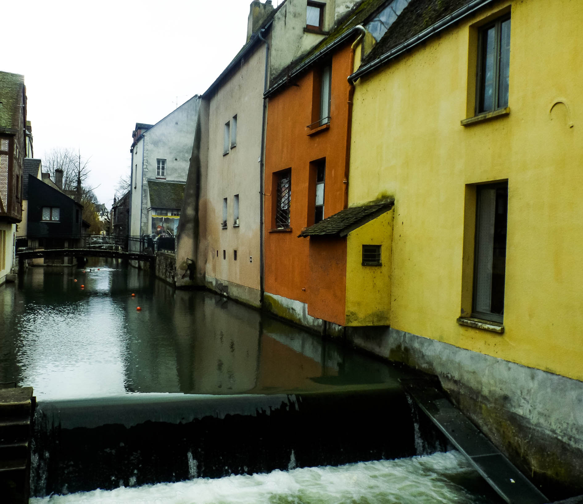 Fujifilm FinePix S4600 sample photo. Vie en couleur photography
