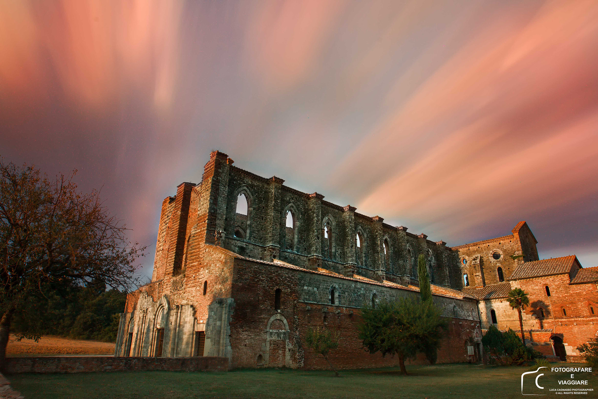 Canon EF 16-35mm F2.8L USM sample photo. Abbazia san galgano photography