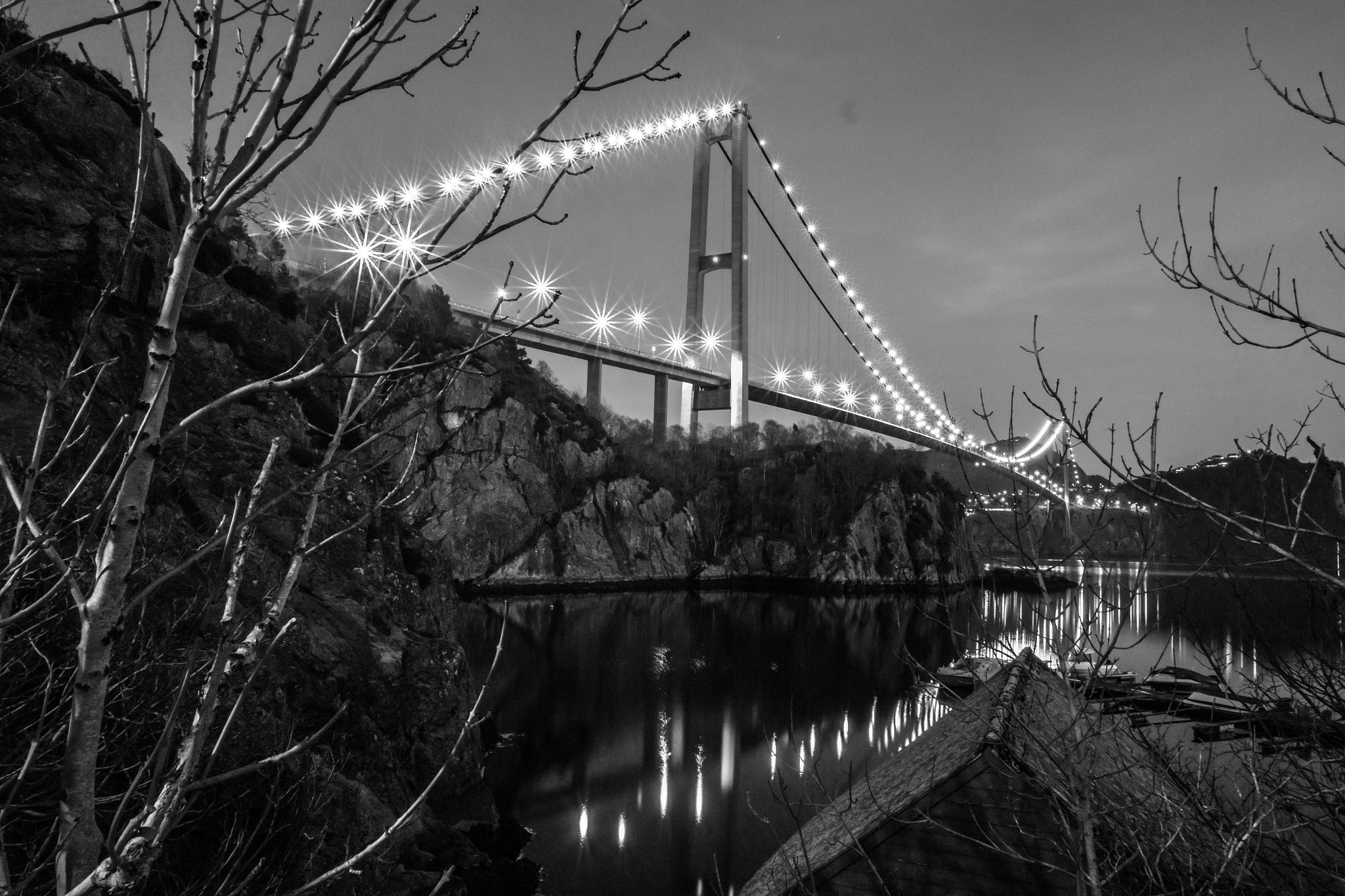 Samsung NX30 + Samsung NX 16mm F2.4 Pancake sample photo. "askøy bridge by night" photography