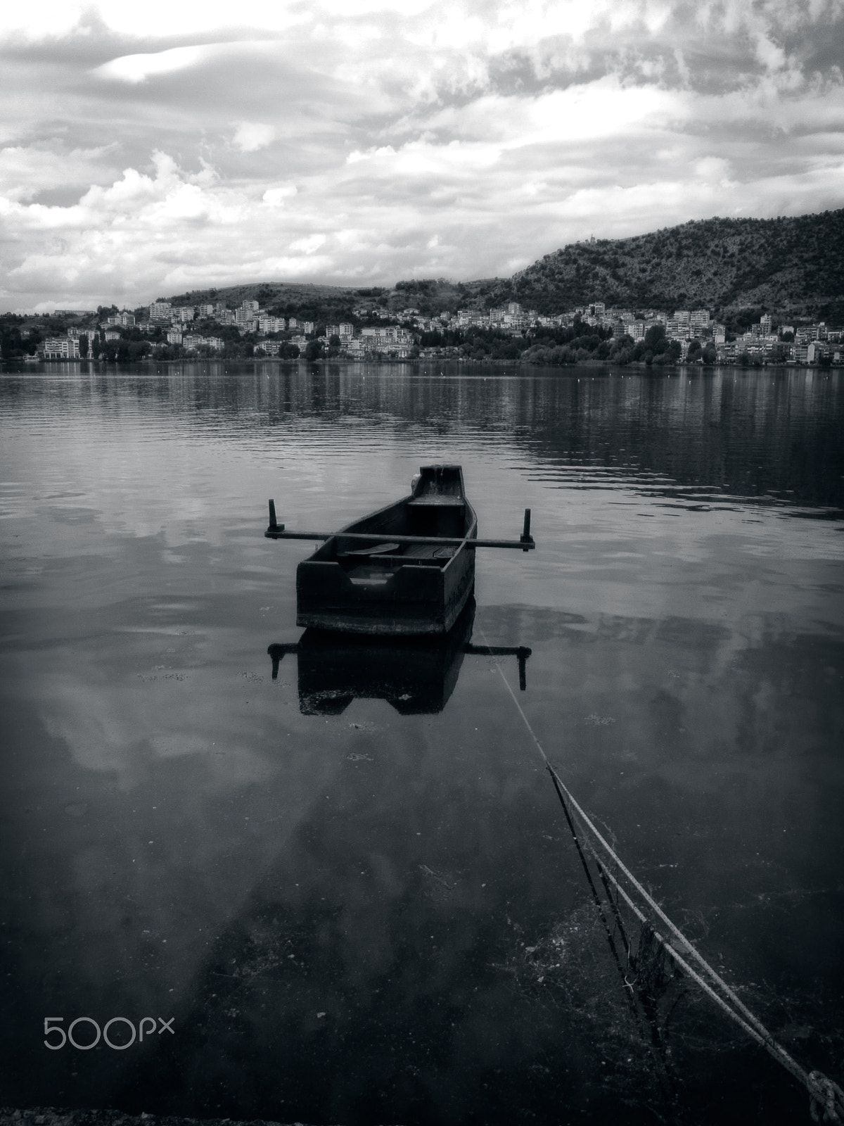 Olympus E-520 (EVOLT E-520) + OLYMPUS 14-42mm Lens sample photo. Lago photography