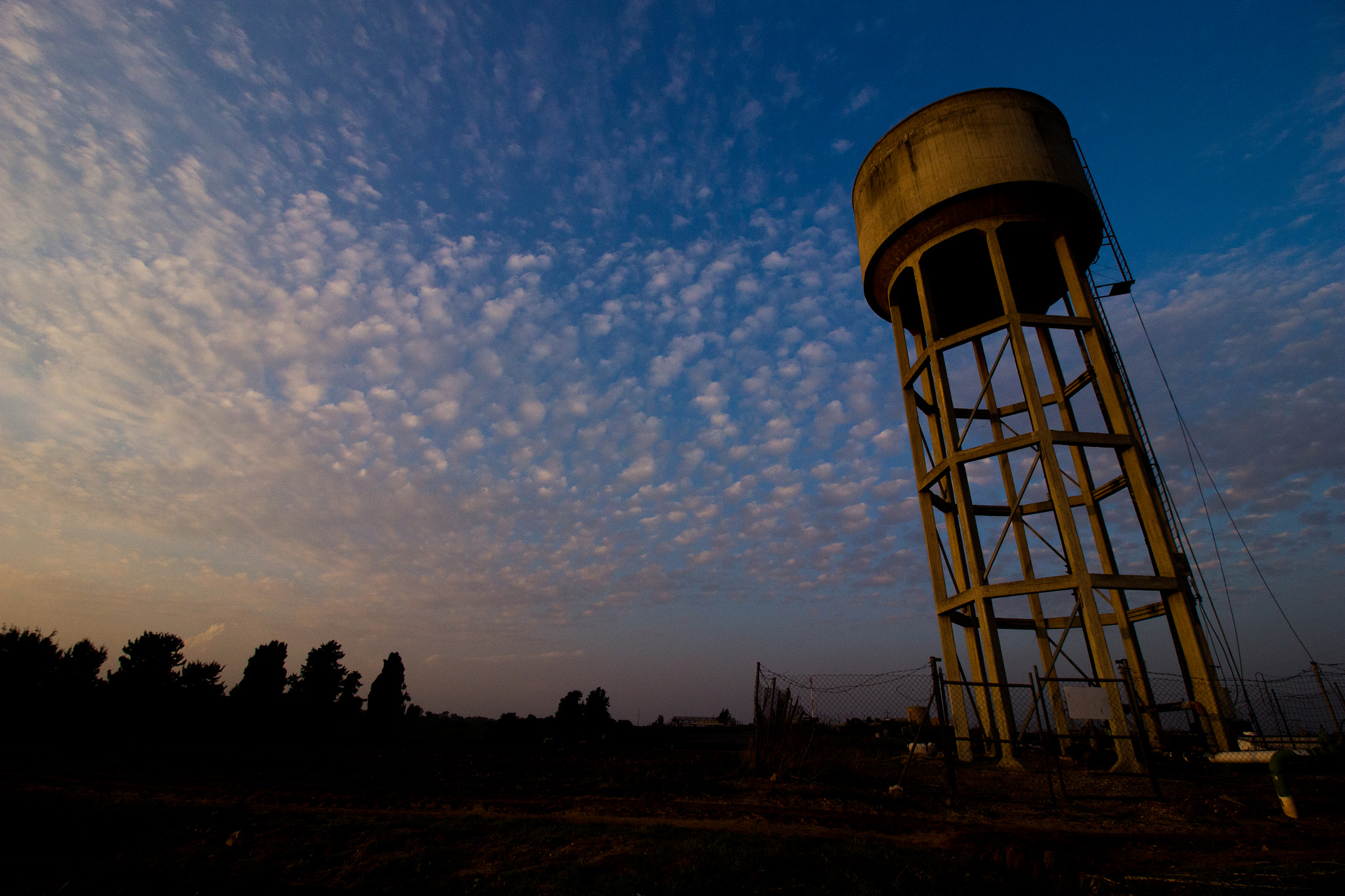 Canon EOS 700D (EOS Rebel T5i / EOS Kiss X7i) sample photo. Last rays of light... photography