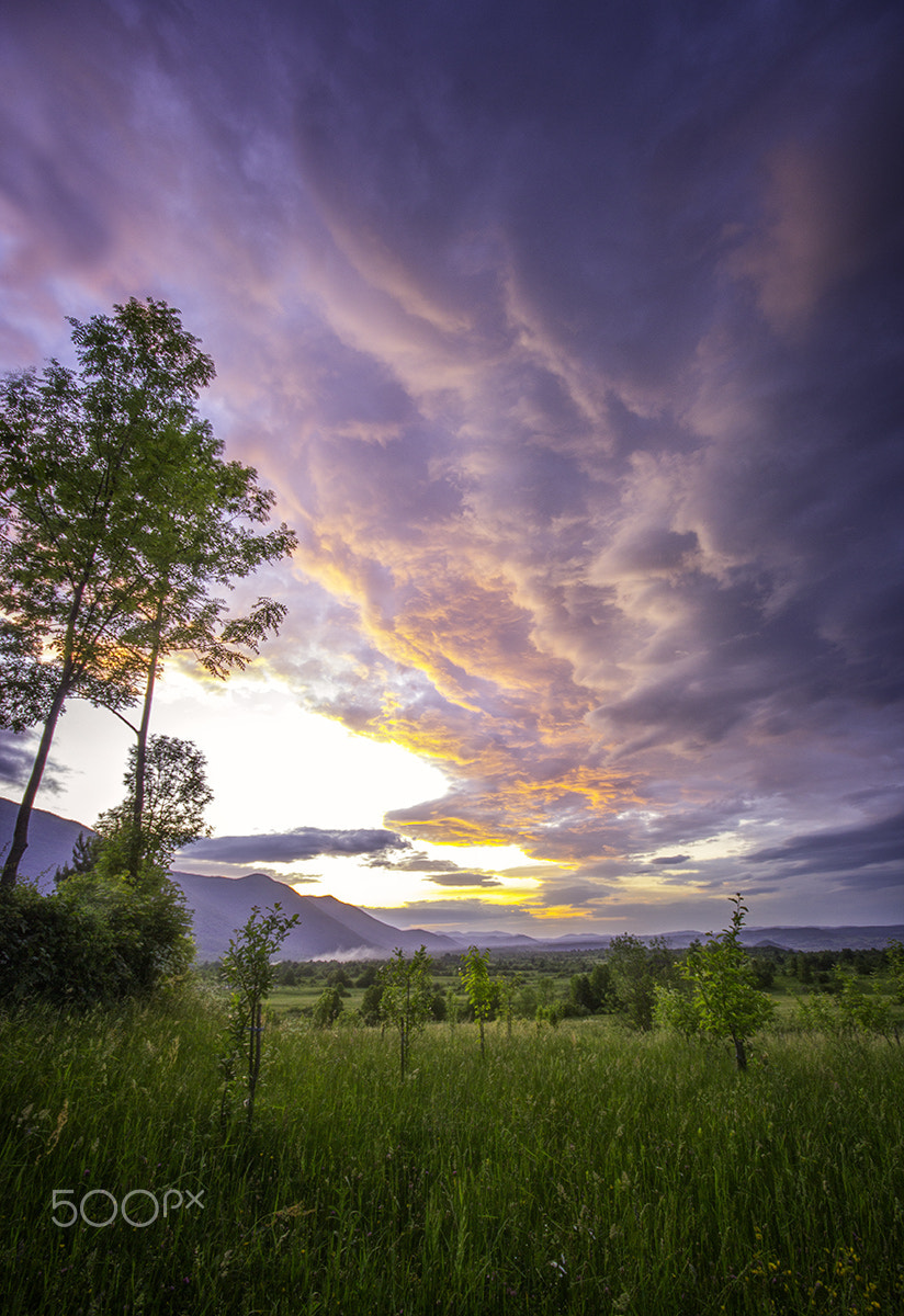 Canon EOS 600D (Rebel EOS T3i / EOS Kiss X5) + Sigma 10-20mm F4-5.6 EX DC HSM sample photo. Fiery clouds photography