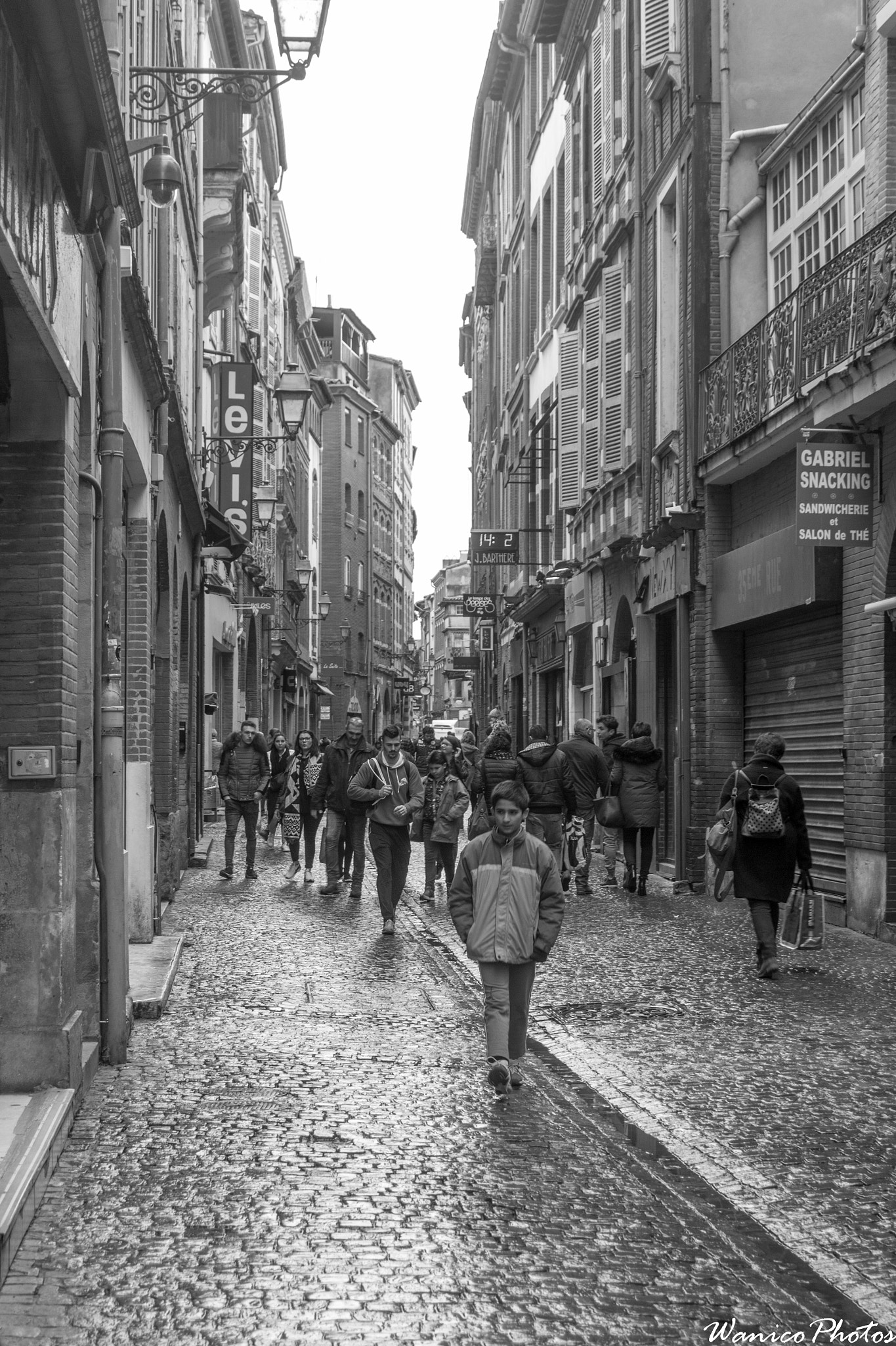 Canon EF 28-80mm f/3.5-5.6 sample photo. Street toulouse photography