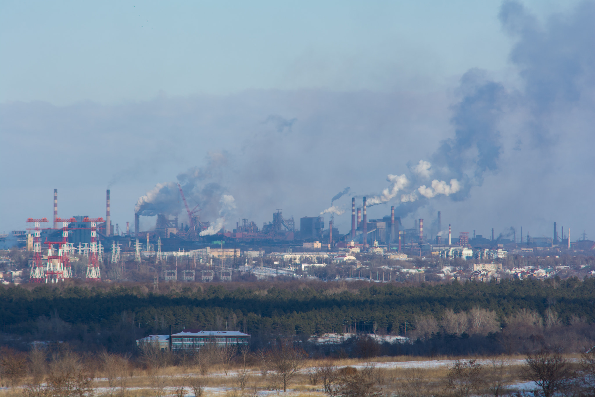 AF Zoom-Nikkor 70-210mm f/4 sample photo. Industrial city photography