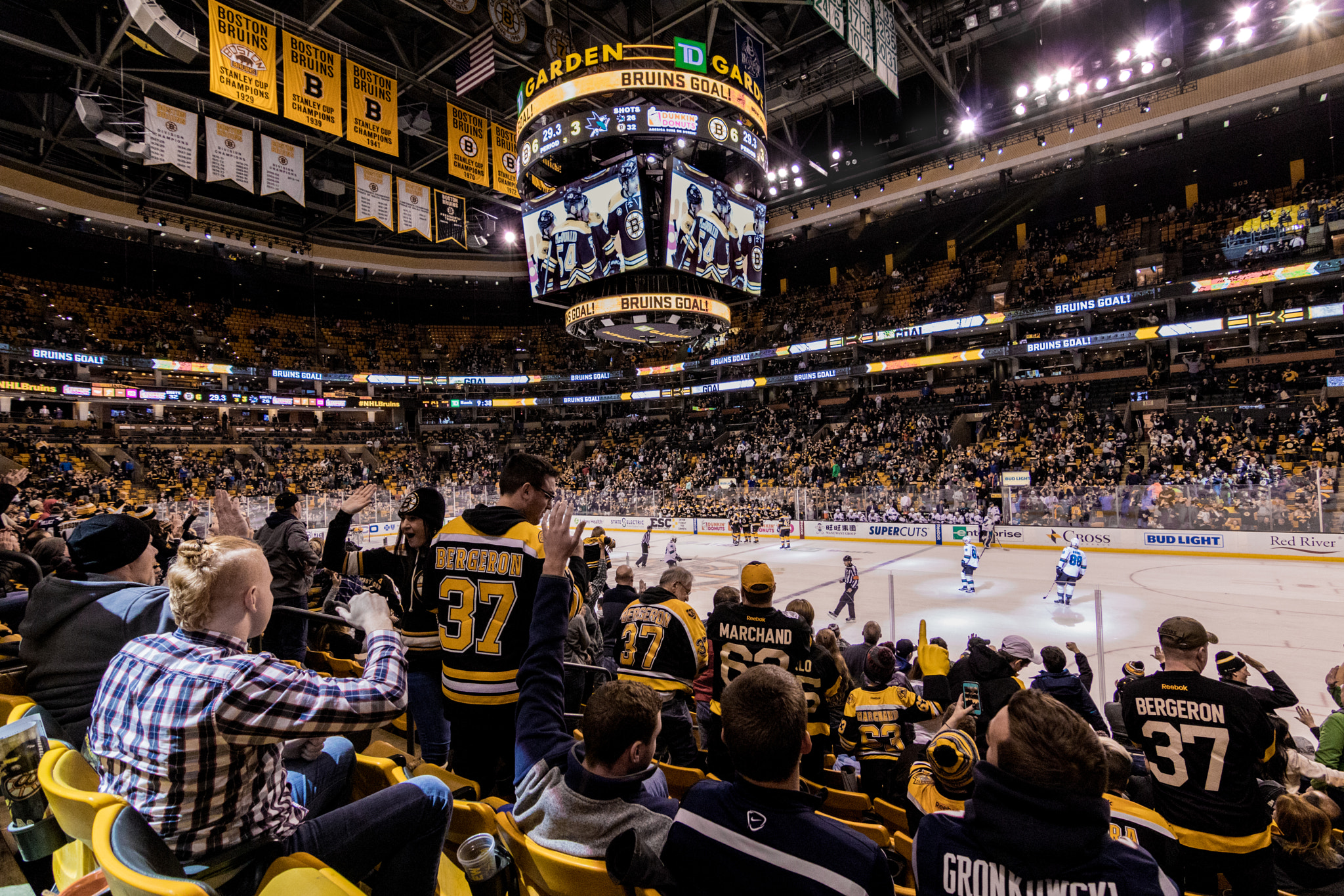 Canon EOS 80D + Tokina AT-X Pro 11-16mm F2.8 DX sample photo. Bruins vs. sharks photography