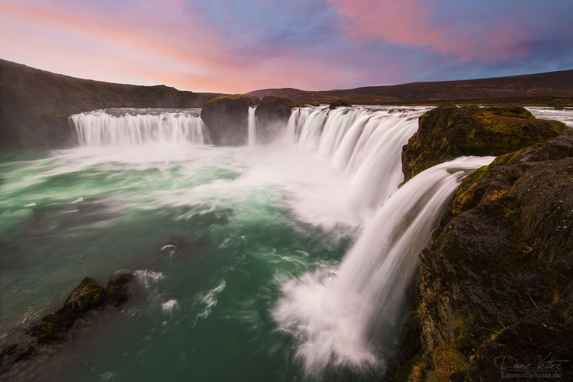 Canon EF 11-24mm F4L USM sample photo. The waterfall of the gods photography