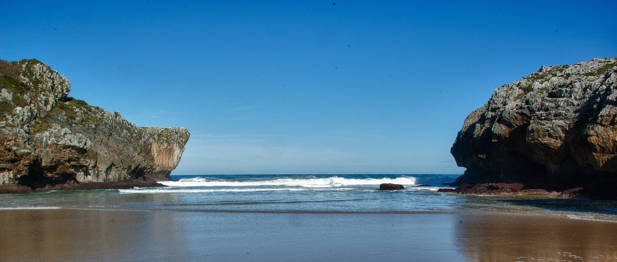 Nikon D70 sample photo. Playa de asturias photography