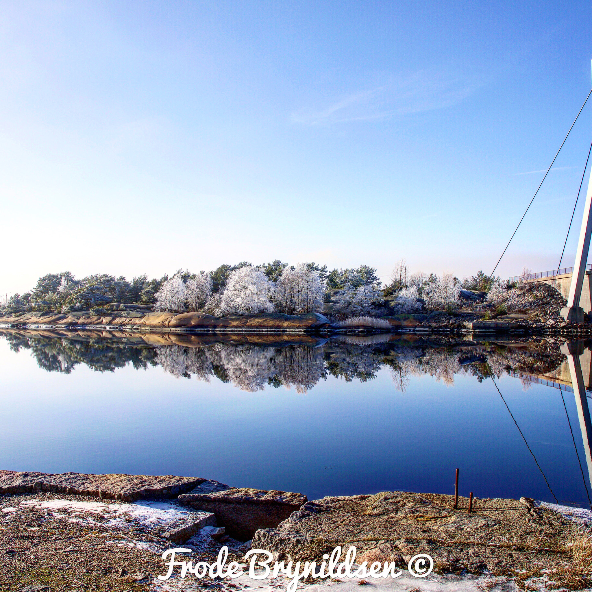Sigma 17-70mm F2.8-4 DC Macro OS HSM sample photo. Beutiful wintherday today. fantastic refleksion in the sea. photography
