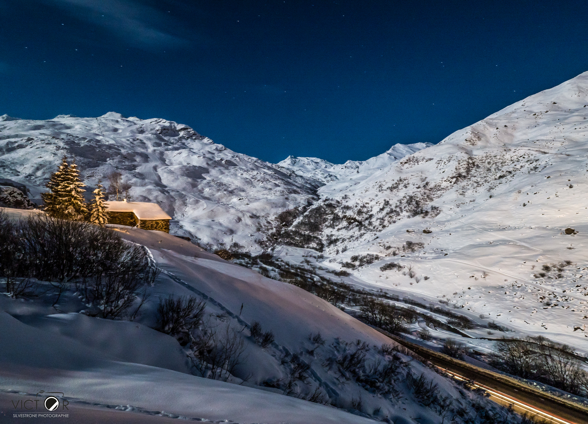 Olympus OM-D E-M5 II + Olympus M.Zuiko Digital ED 7-14mm F2.8 PRO sample photo. Vivre en montagne photography