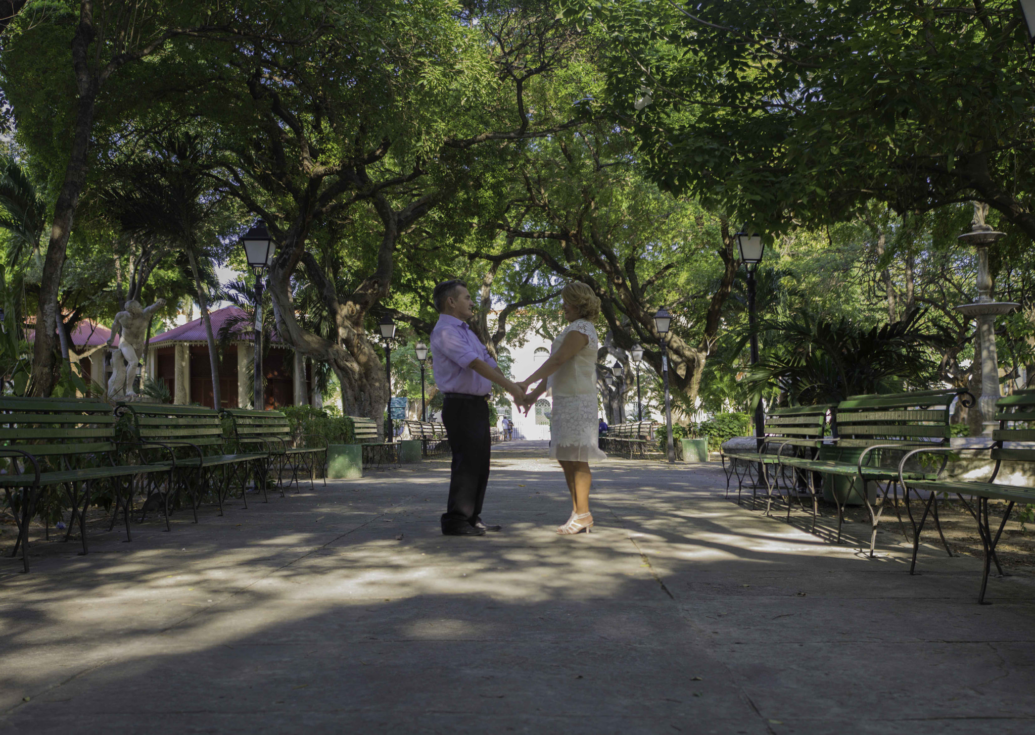 Canon EF 40mm F2.8 STM sample photo. Couple photography