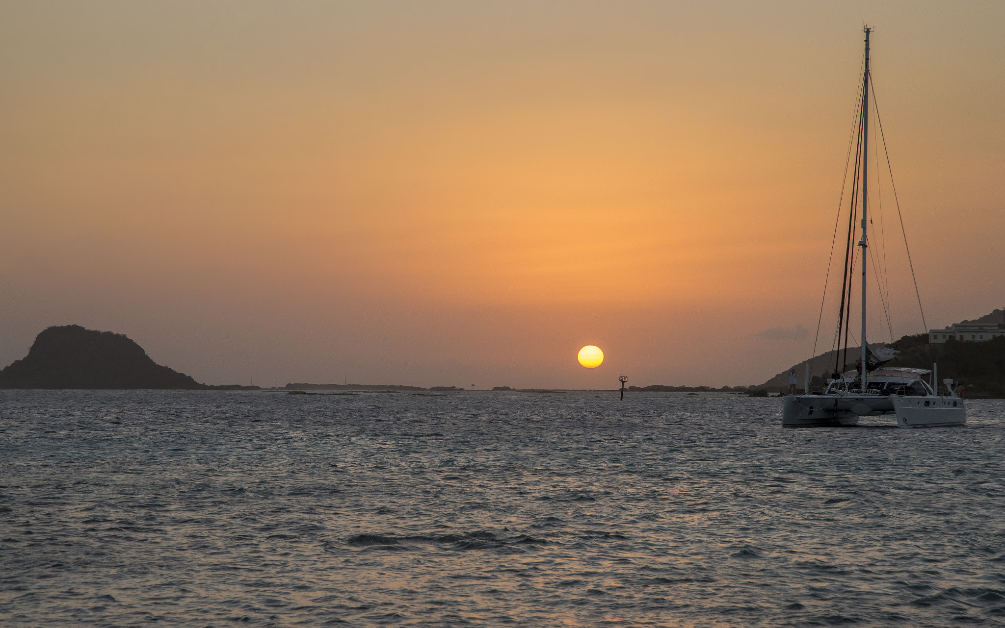 Nikon AF Nikkor 24-85mm F2.8-4D IF sample photo. Union island photography