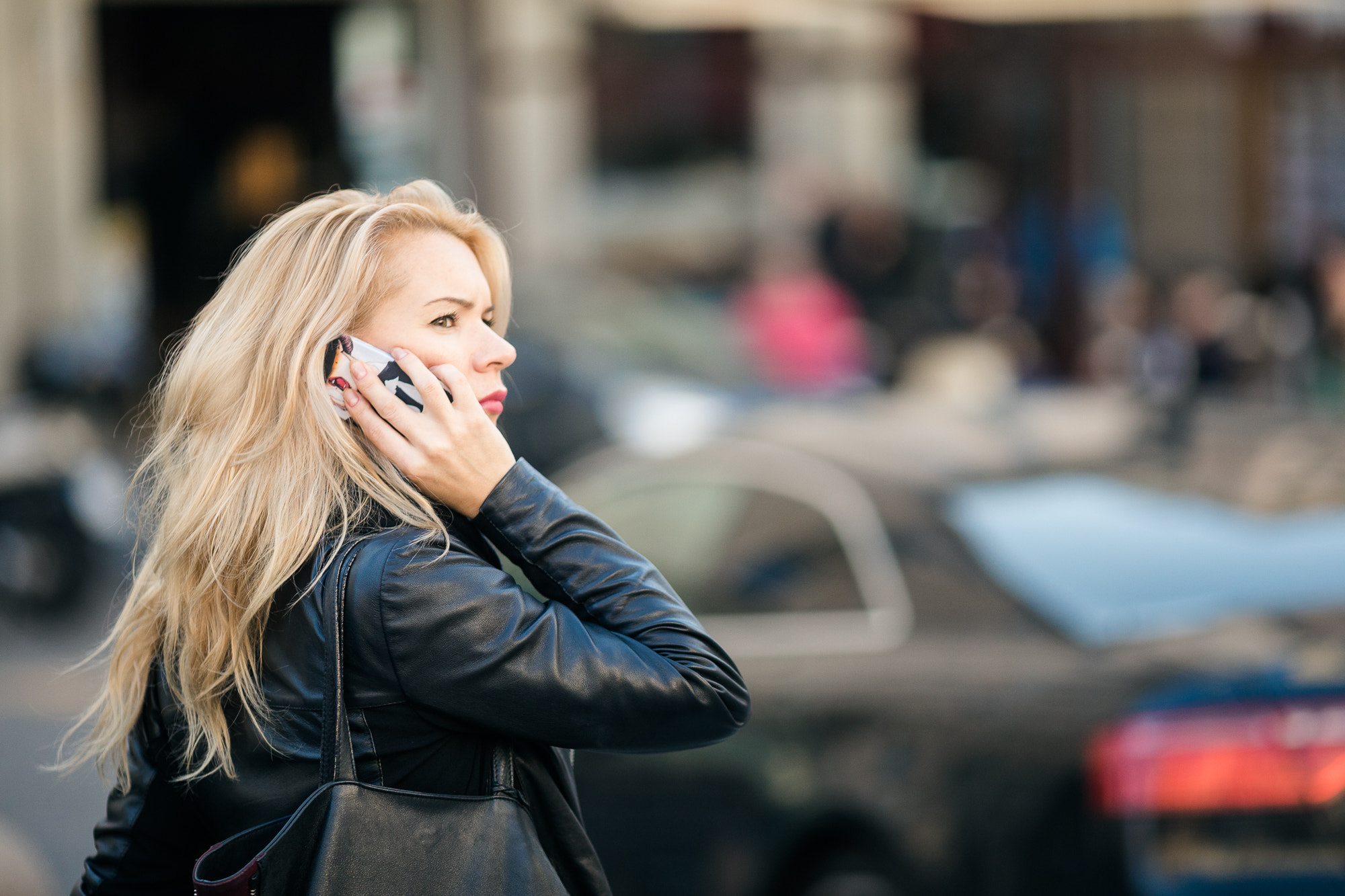 Canon EOS 5D Mark IV + Canon EF 135mm F2L USM sample photo. Blonde in genoa photography