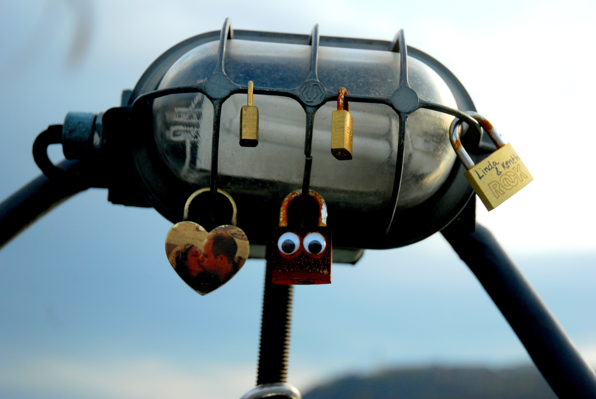 Nikon D40X sample photo. Lock your love in budapest photography