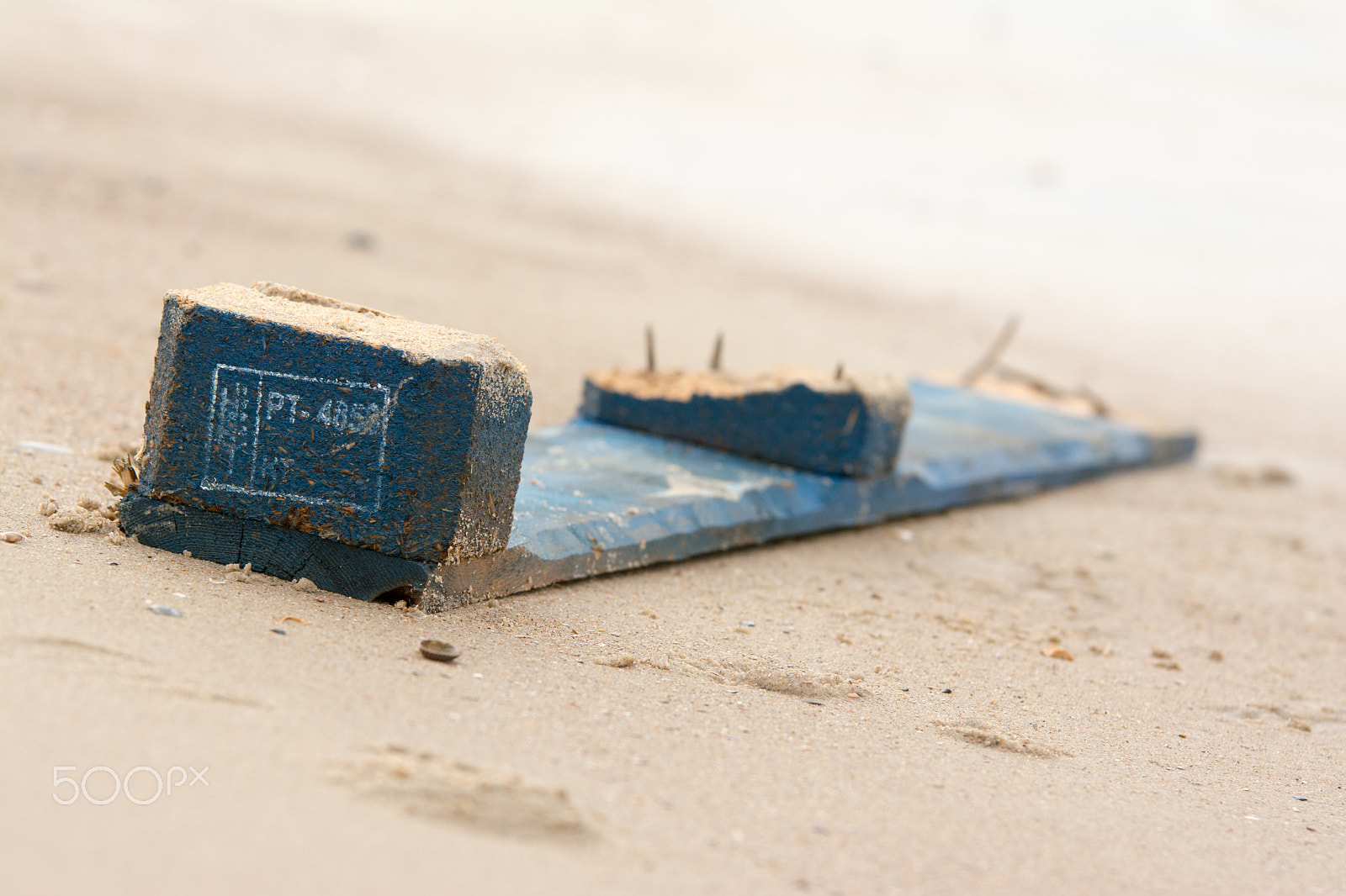 Sigma 70-200mm F2.8 EX DG OS HSM sample photo. Wreck wood on the beach photography