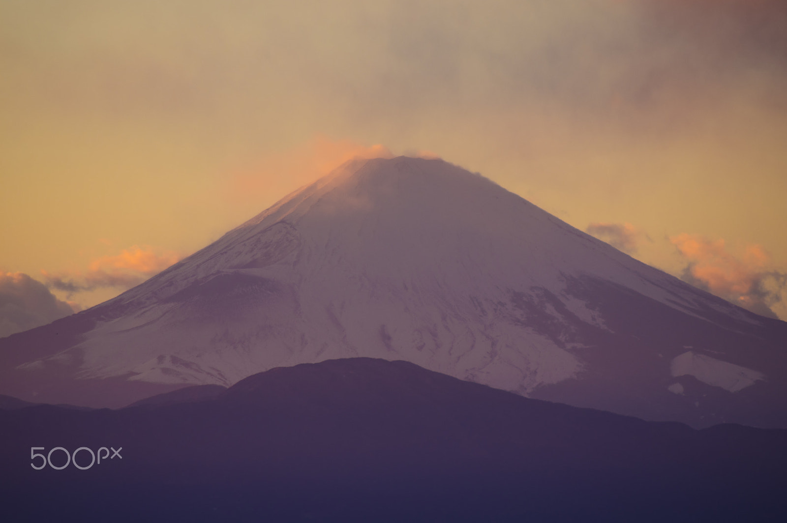 HD Pentax DA 55-300mm F4.0-5.8 ED WR sample photo. Mt. fuji at dusk photography