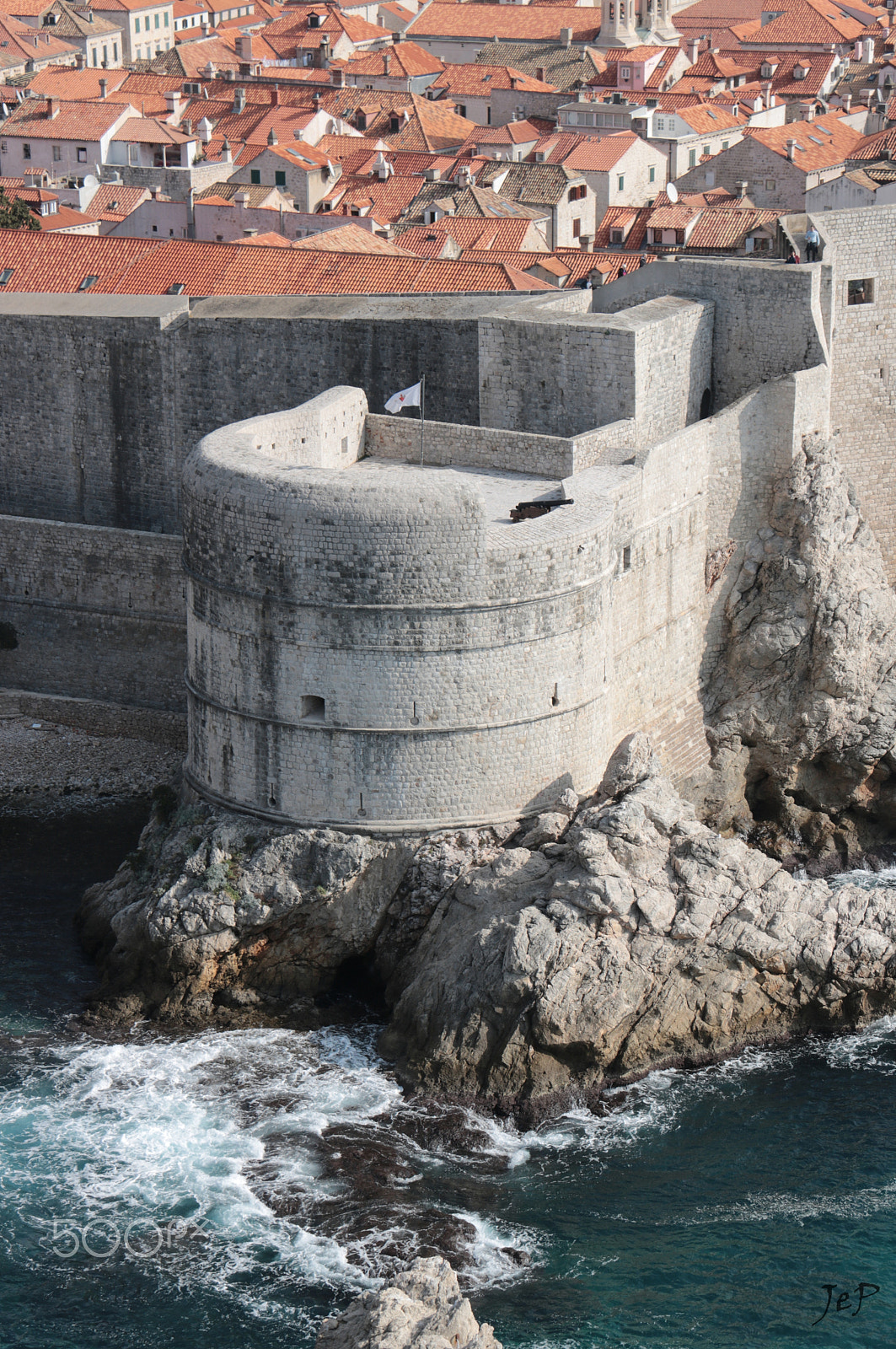 Canon EOS 760D (EOS Rebel T6s / EOS 8000D) + Canon EF-S 18-200mm F3.5-5.6 IS sample photo. City walls of dubrovnik (croatia) photography