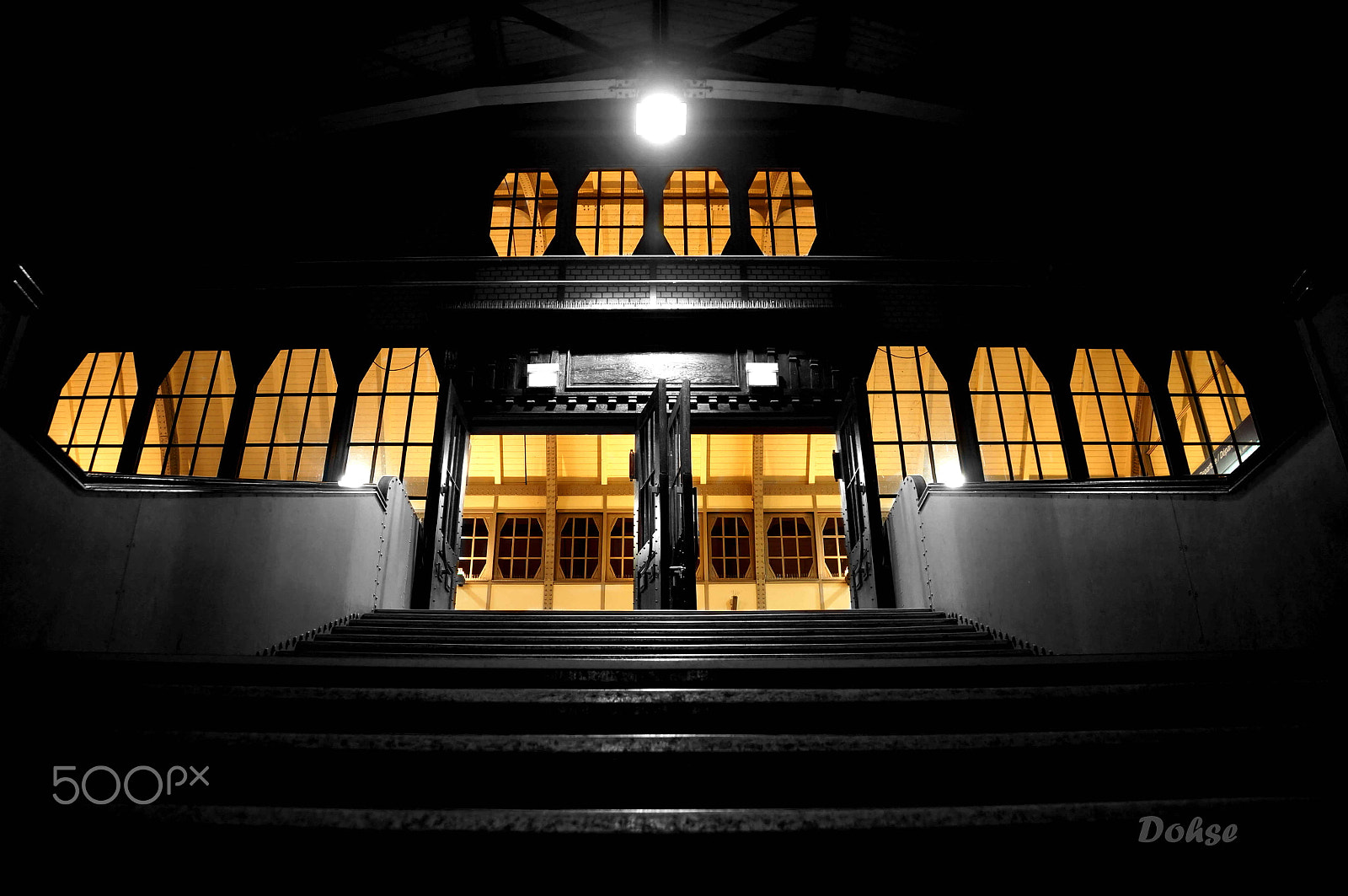 Sony SLT-A37 sample photo. Dark gate photography