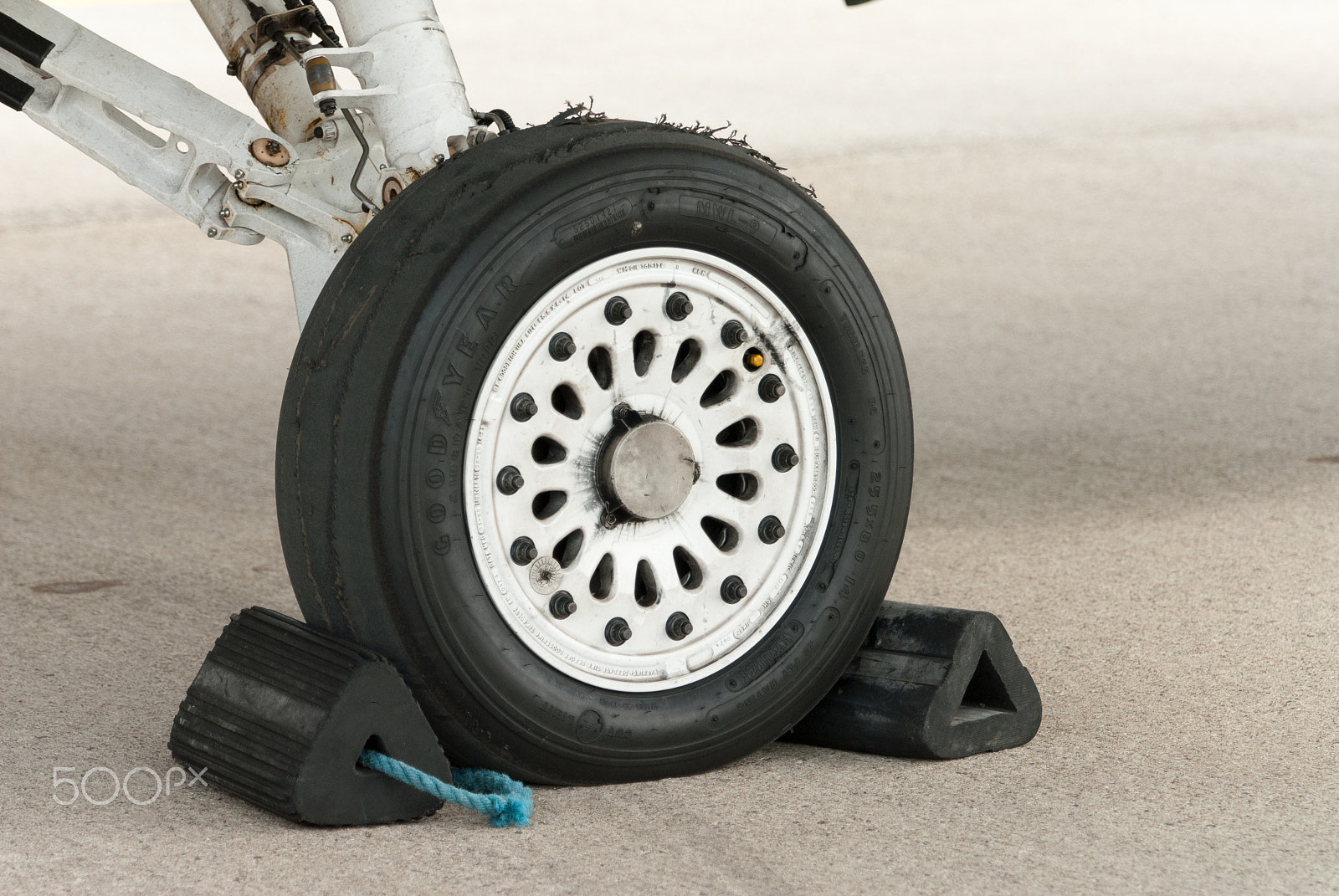 Nikon D200 sample photo. Tire photography